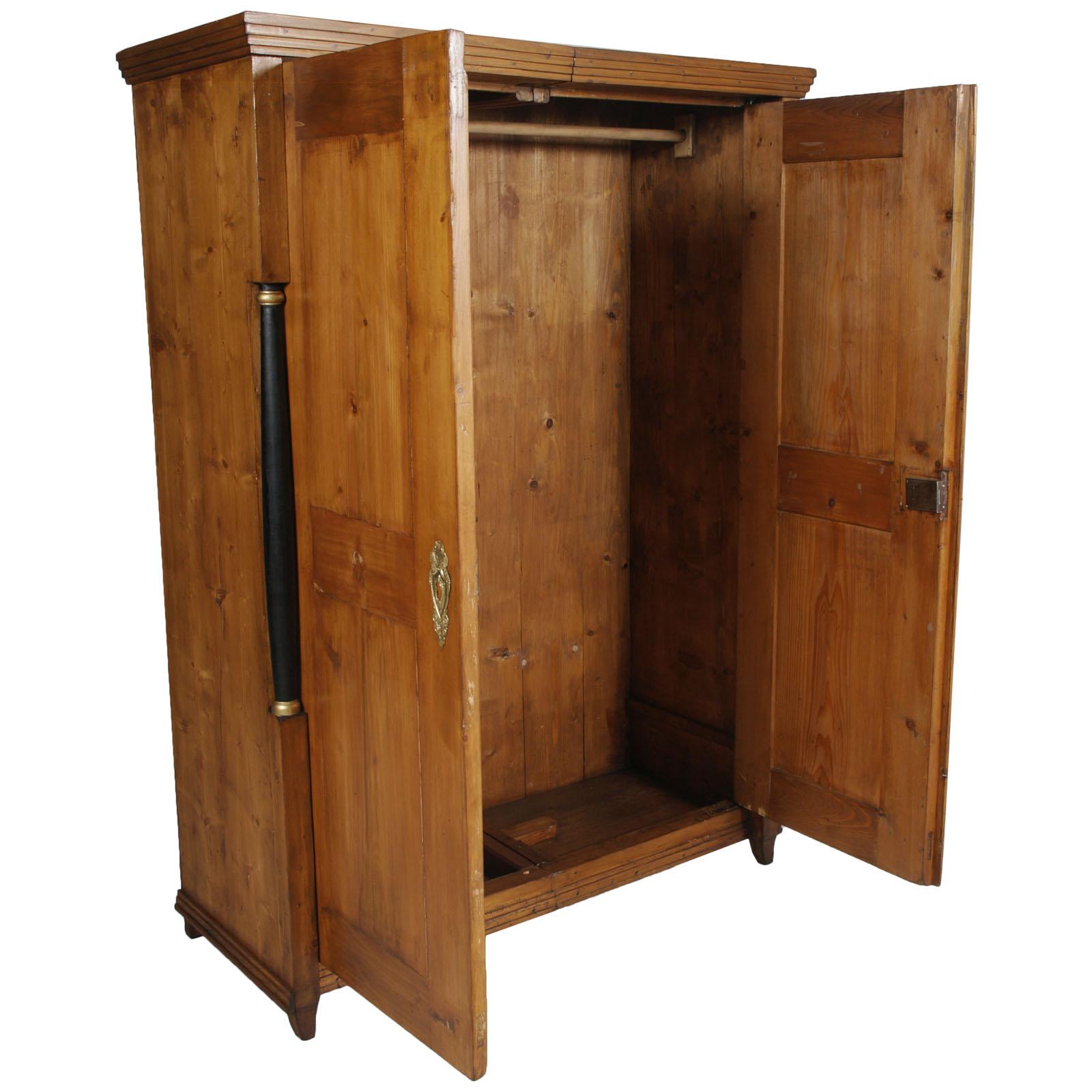 armoire cupboard