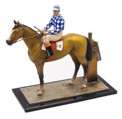 Sculpturale cheval de course émaillé avec gâchette de bureau Jockey, 1910-1915