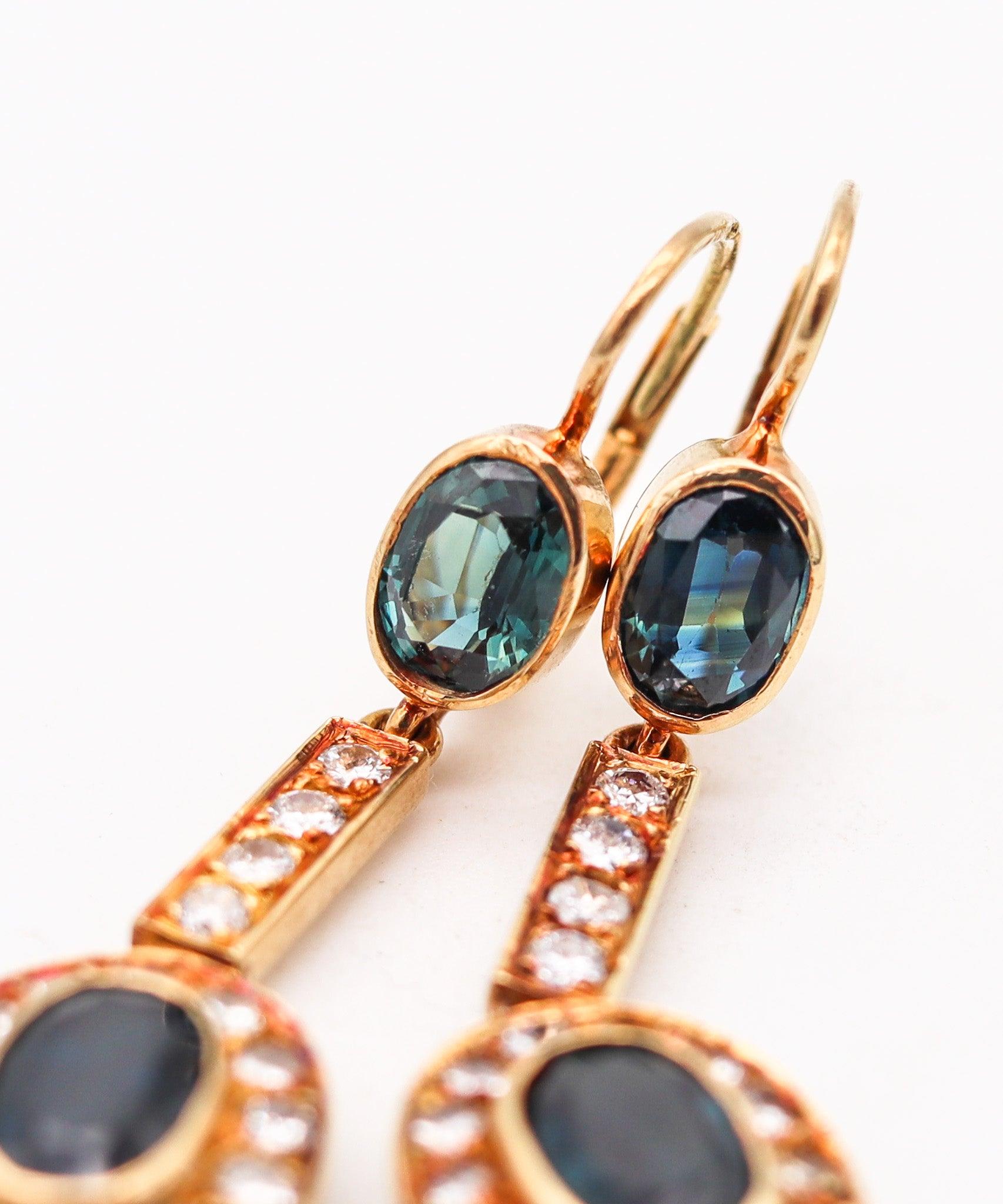 Orecchini Art Deco AUSTRIAN 1930 in oro 14Kt e 5,66 Ctw di diamanti e zaffiri In condizioni ottime in vendita a Miami, FL