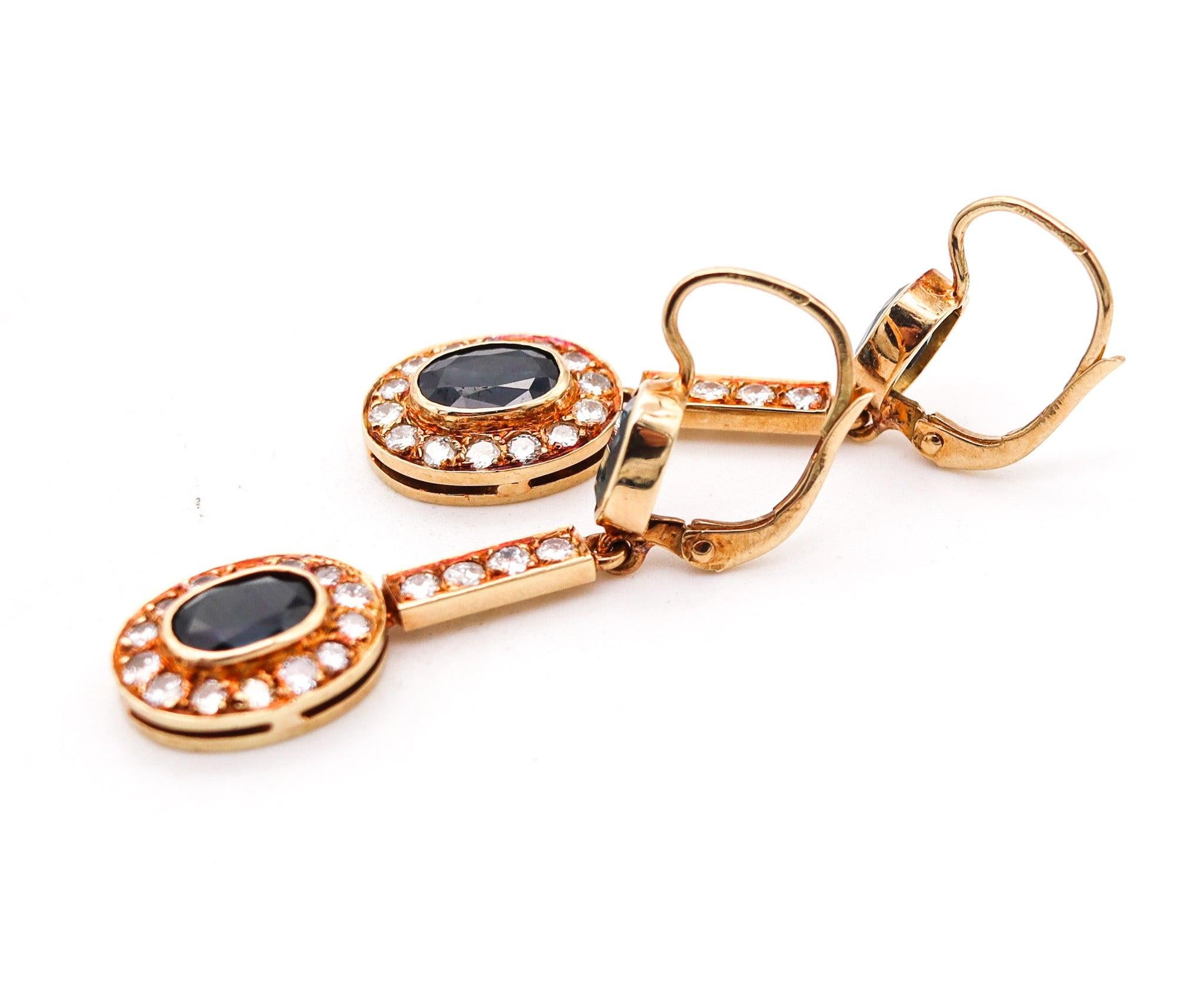 Donna Orecchini Art Deco AUSTRIAN 1930 in oro 14Kt e 5,66 Ctw di diamanti e zaffiri in vendita