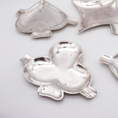 Juego austríaco 1930 Viena Art Decó de cuatro ceniceros de póquer en plata de ley .800