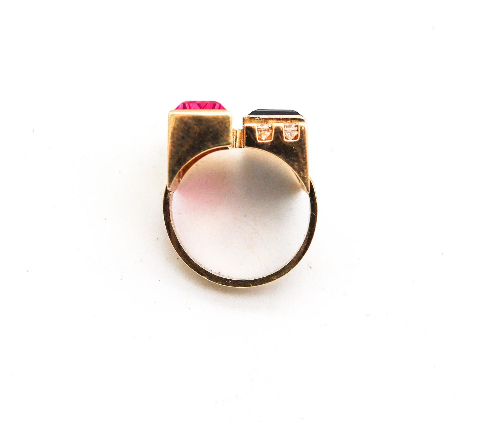 AUSTRIAN 1970 Modernist Geometric Ring In 14Kt Gold With Pink & Blue Tourmalines For Sale 2