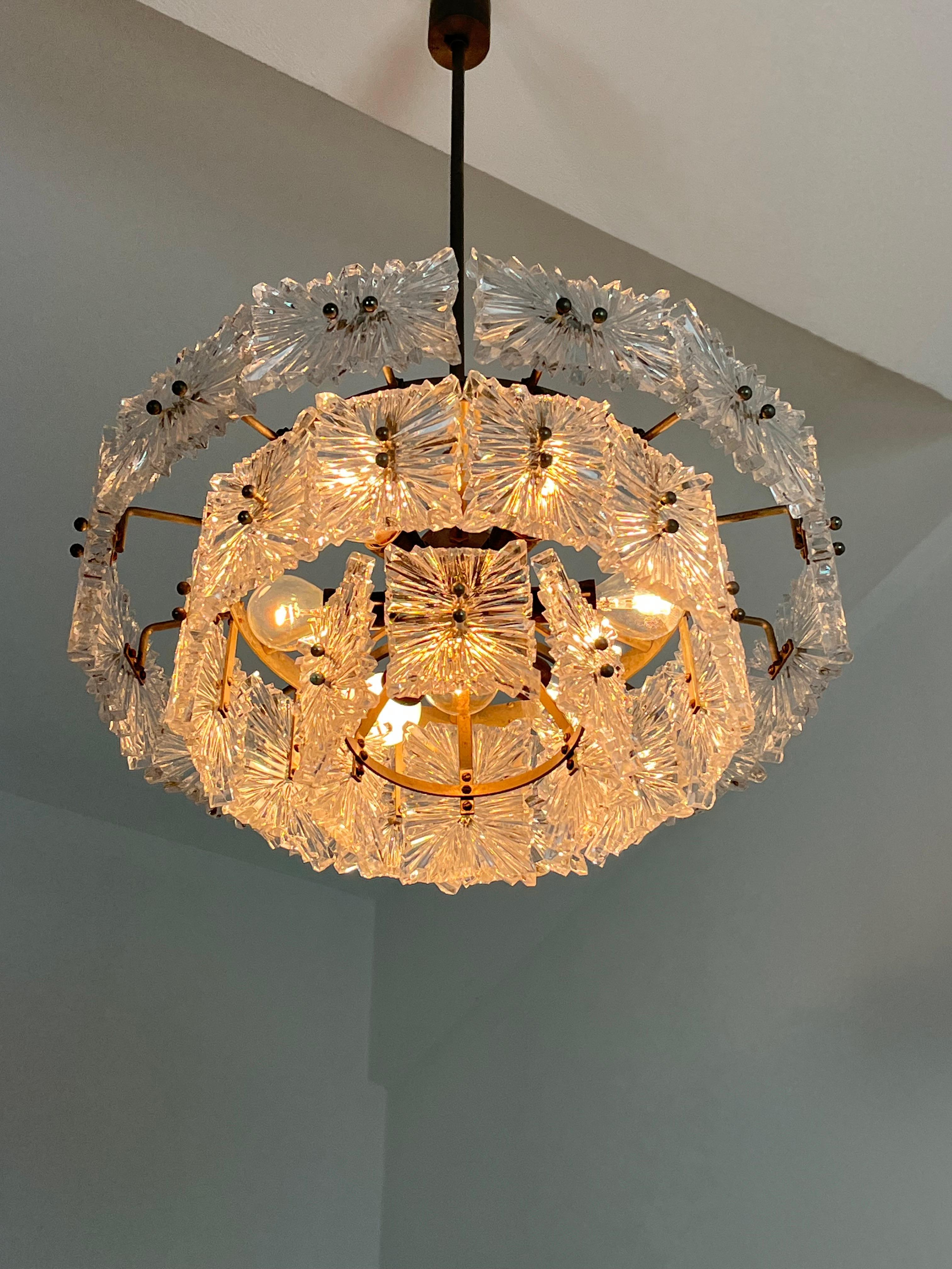 Araña austriaca de 7 luces de vidrio esmerilado atribuida a Stölzle, años 60 en venta 4