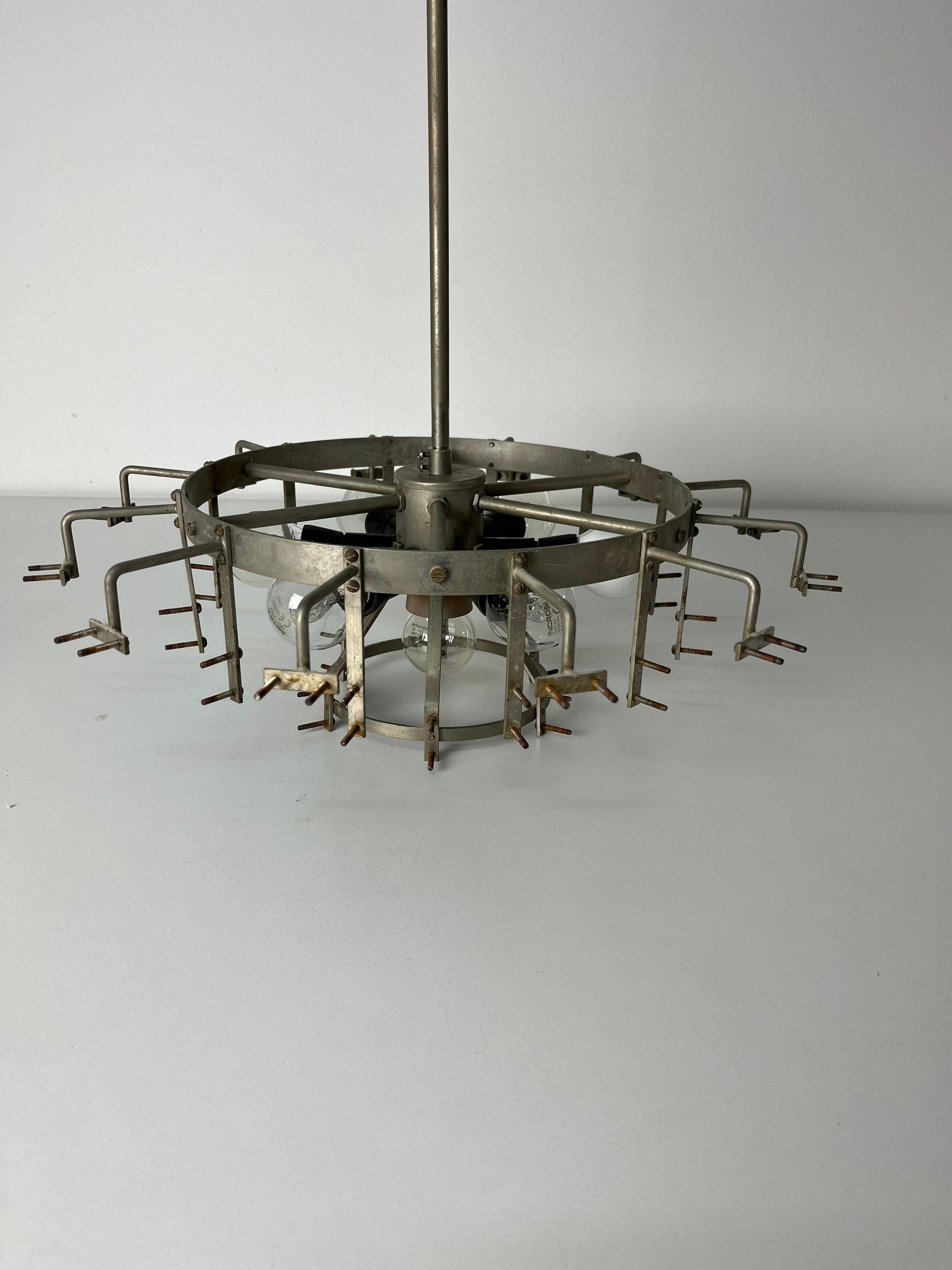 Araña austriaca de 7 luces de vidrio esmerilado atribuida a Stölzle, años 60 en venta 11