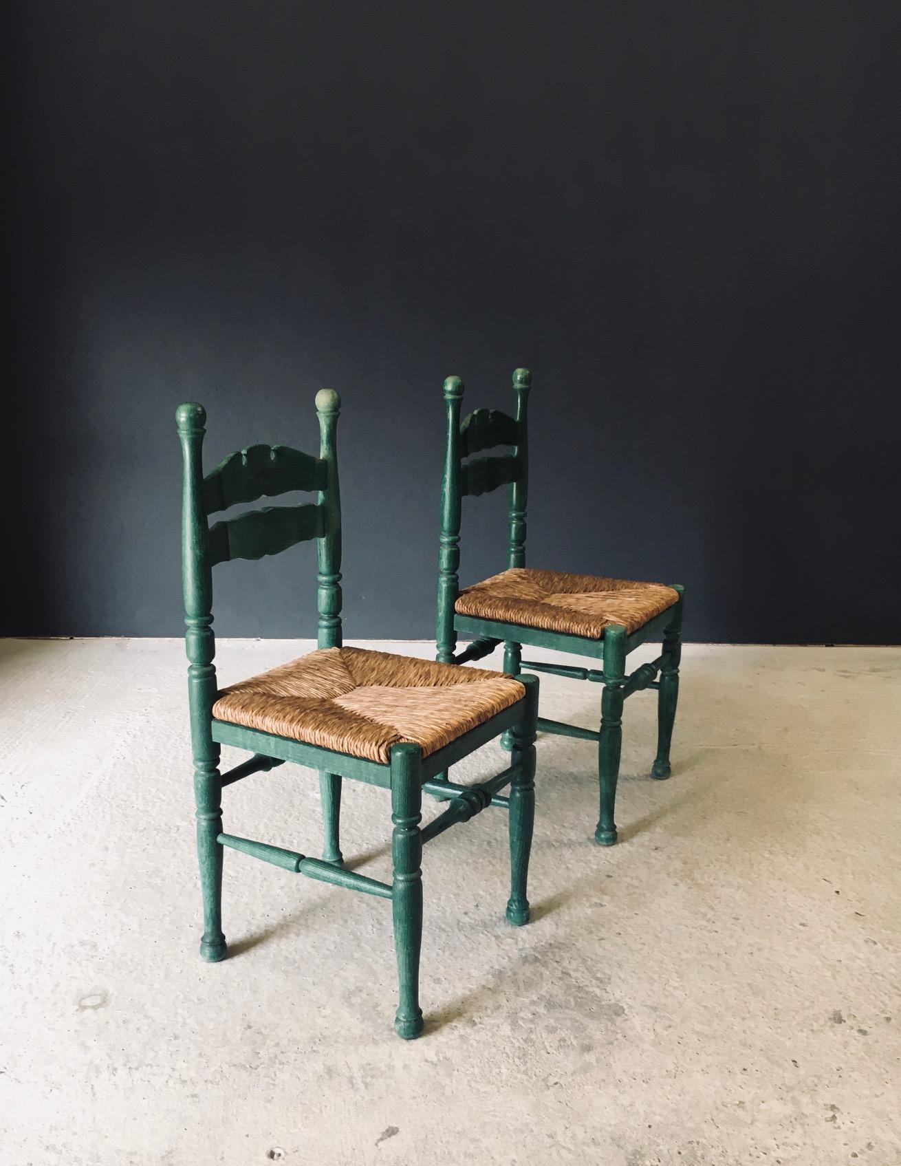 Austrian Alps Rustic Design Green Side Chairs, Austria 1950's In Good Condition For Sale In Oud-Turnhout, VAN
