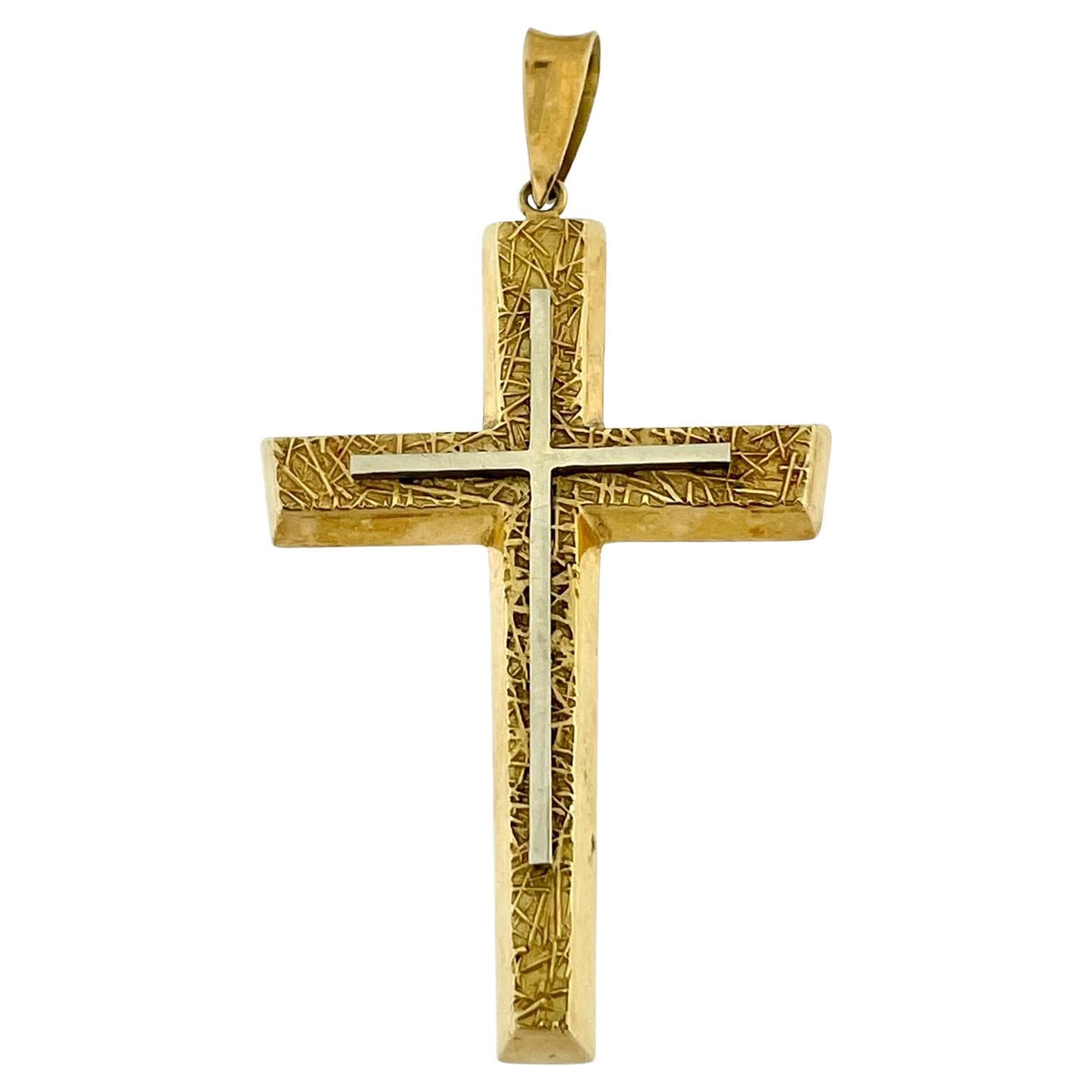 Österreichisches antikes Kreuz aus 18 Karat Gold