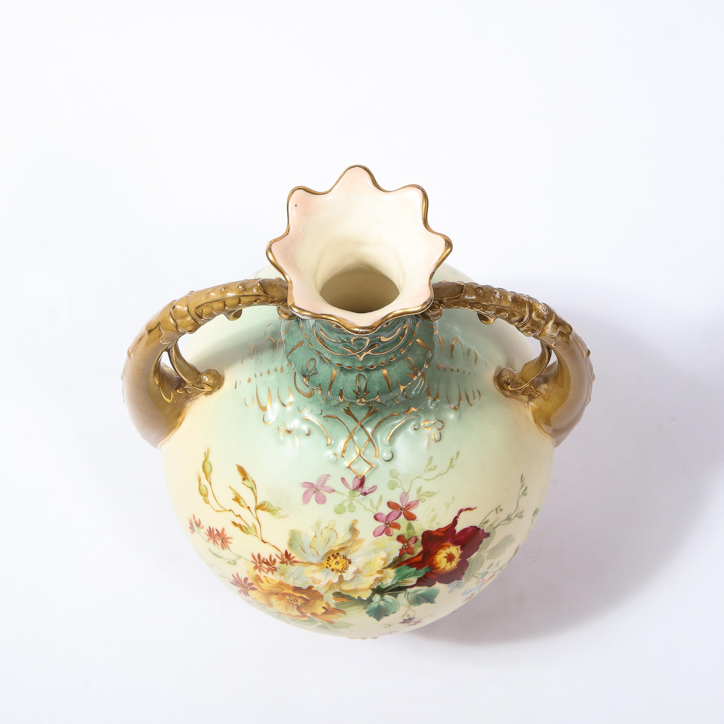 Vase à poignée Art nouveau autrichien ancien peint à la main par EW en vente 9