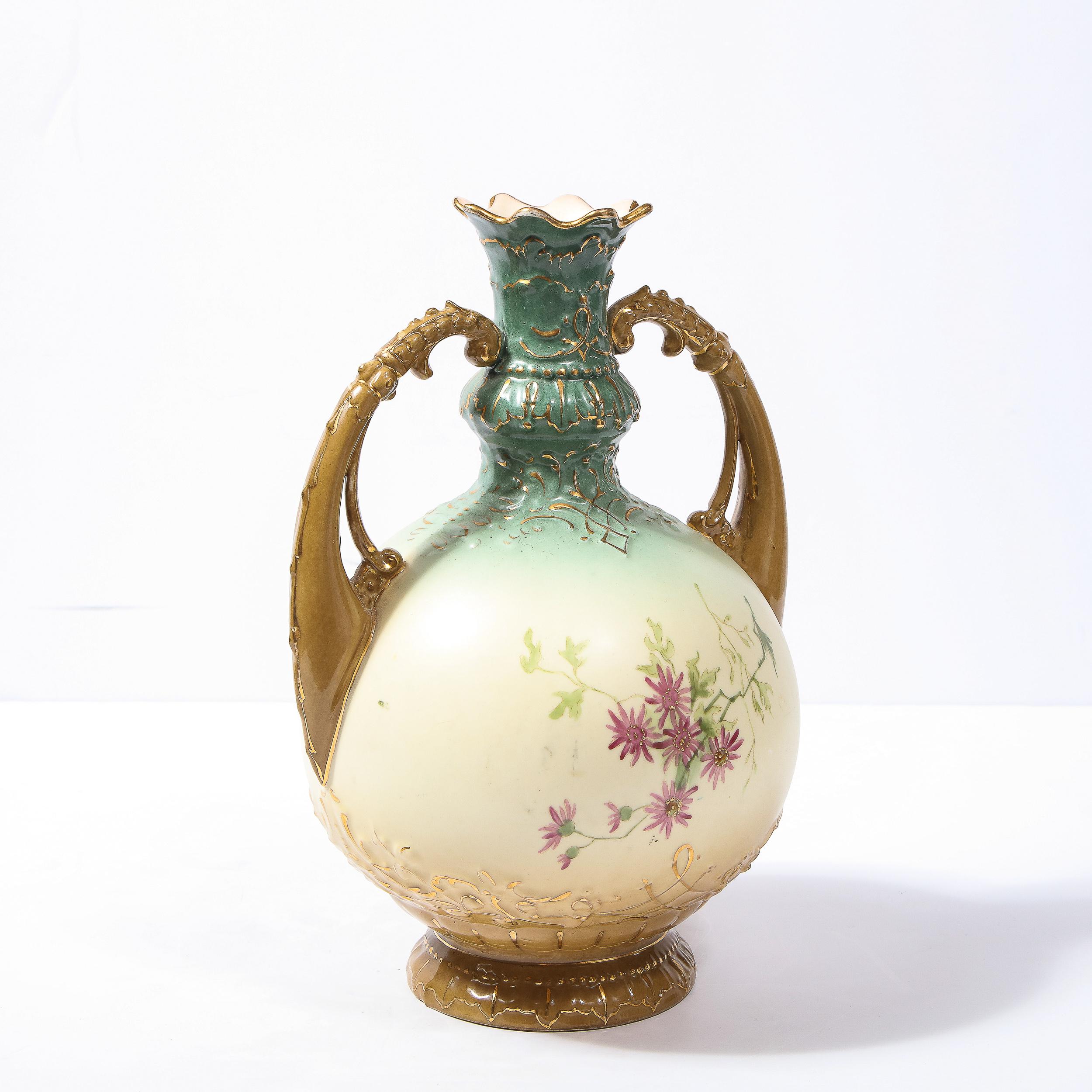 Vase à poignée Art nouveau autrichien ancien peint à la main par EW en vente 1