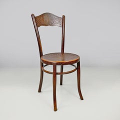 Austrian antique Mundus wooden chairs with elegant round decoration, early 1900s