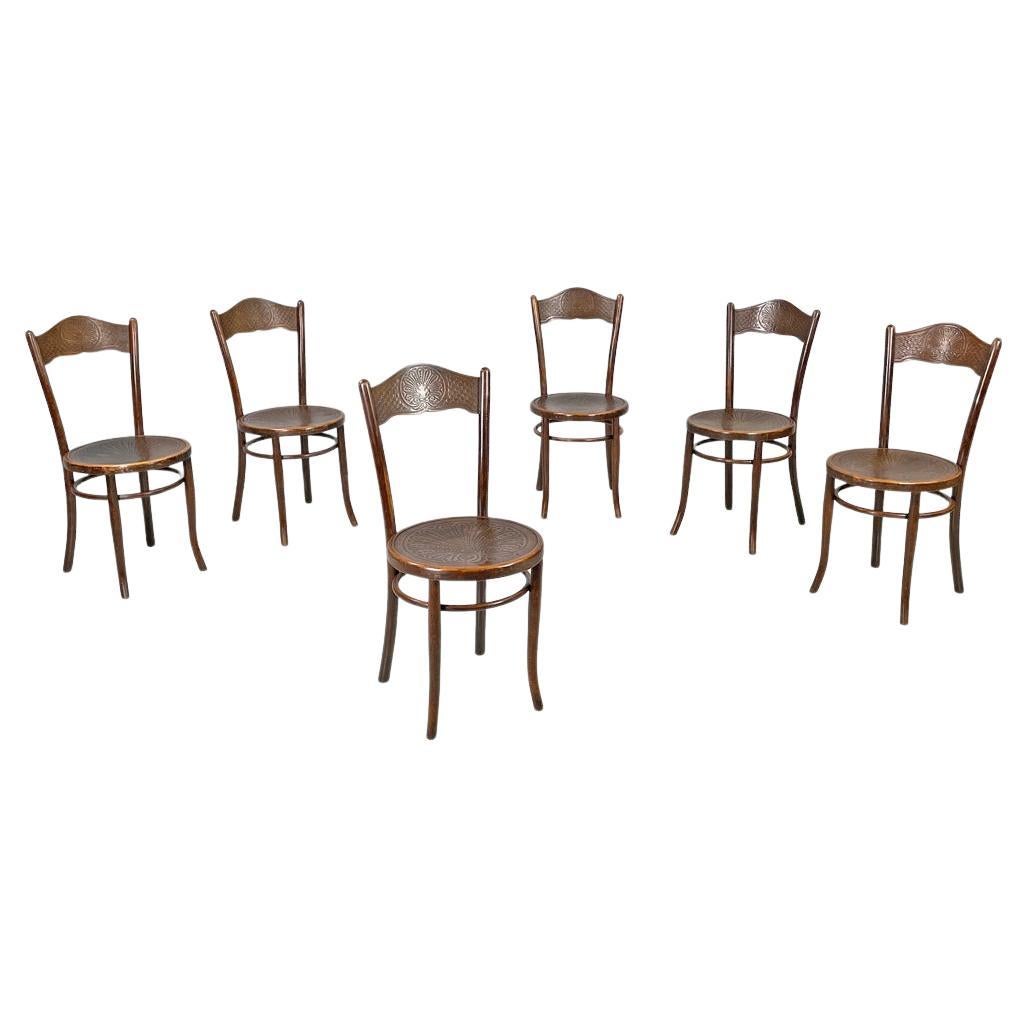 Austrian antique Mundus wooden chairs with elegant round decoration, early 1900s