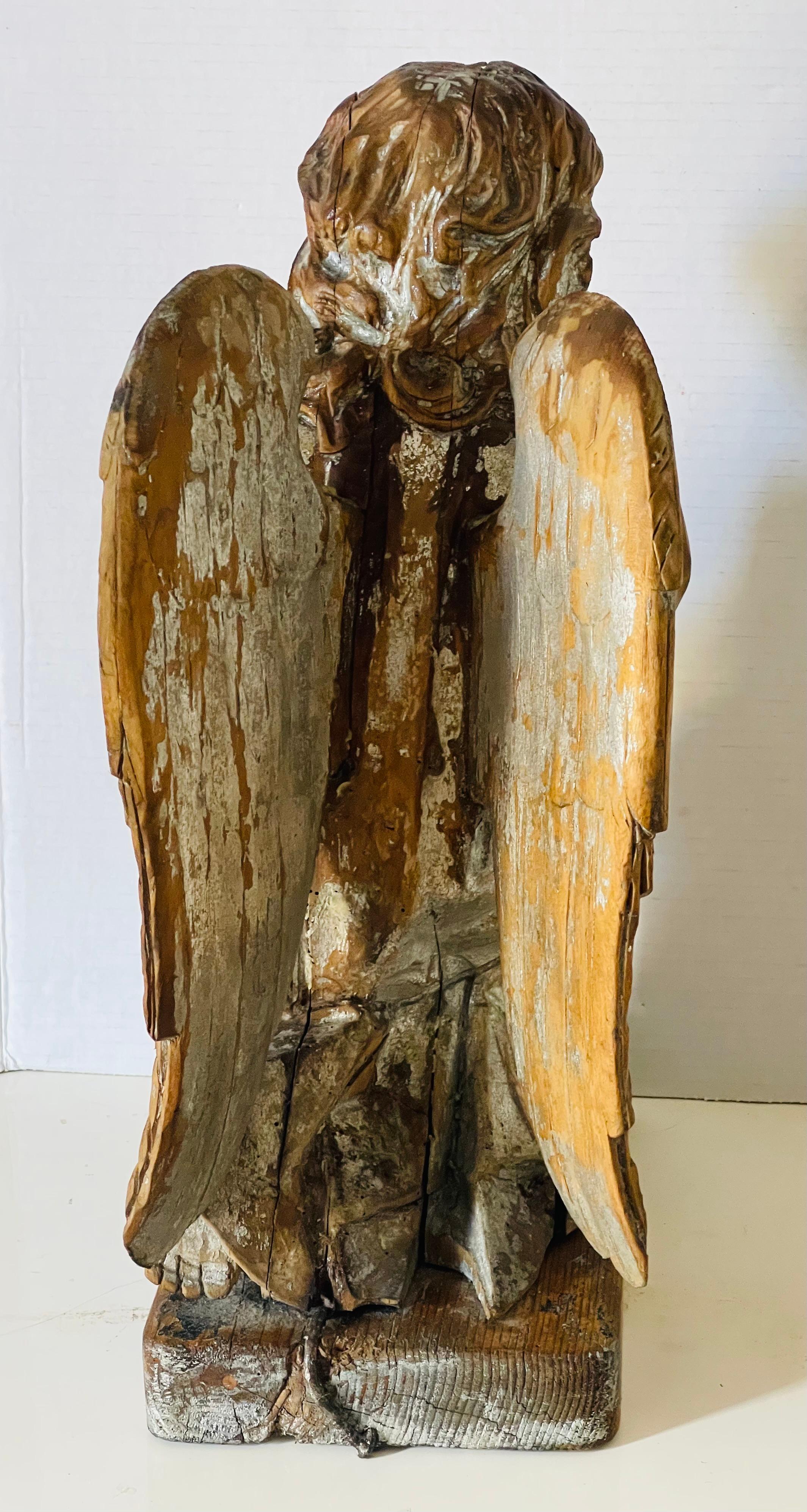 Escultura religiosa austriaca antigua de madera Ángel orante siglo XIX en venta