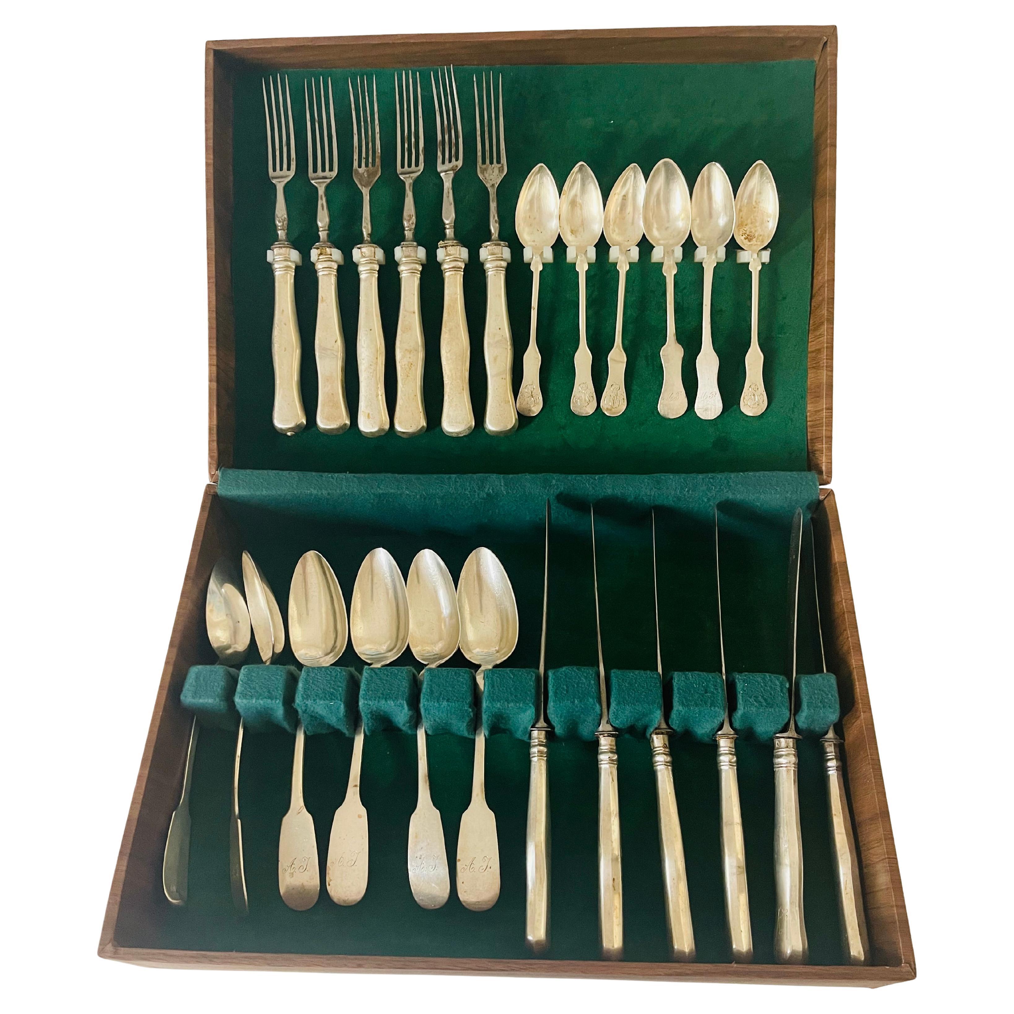 Couverts autrichiens anciens de 6 personnes en vente