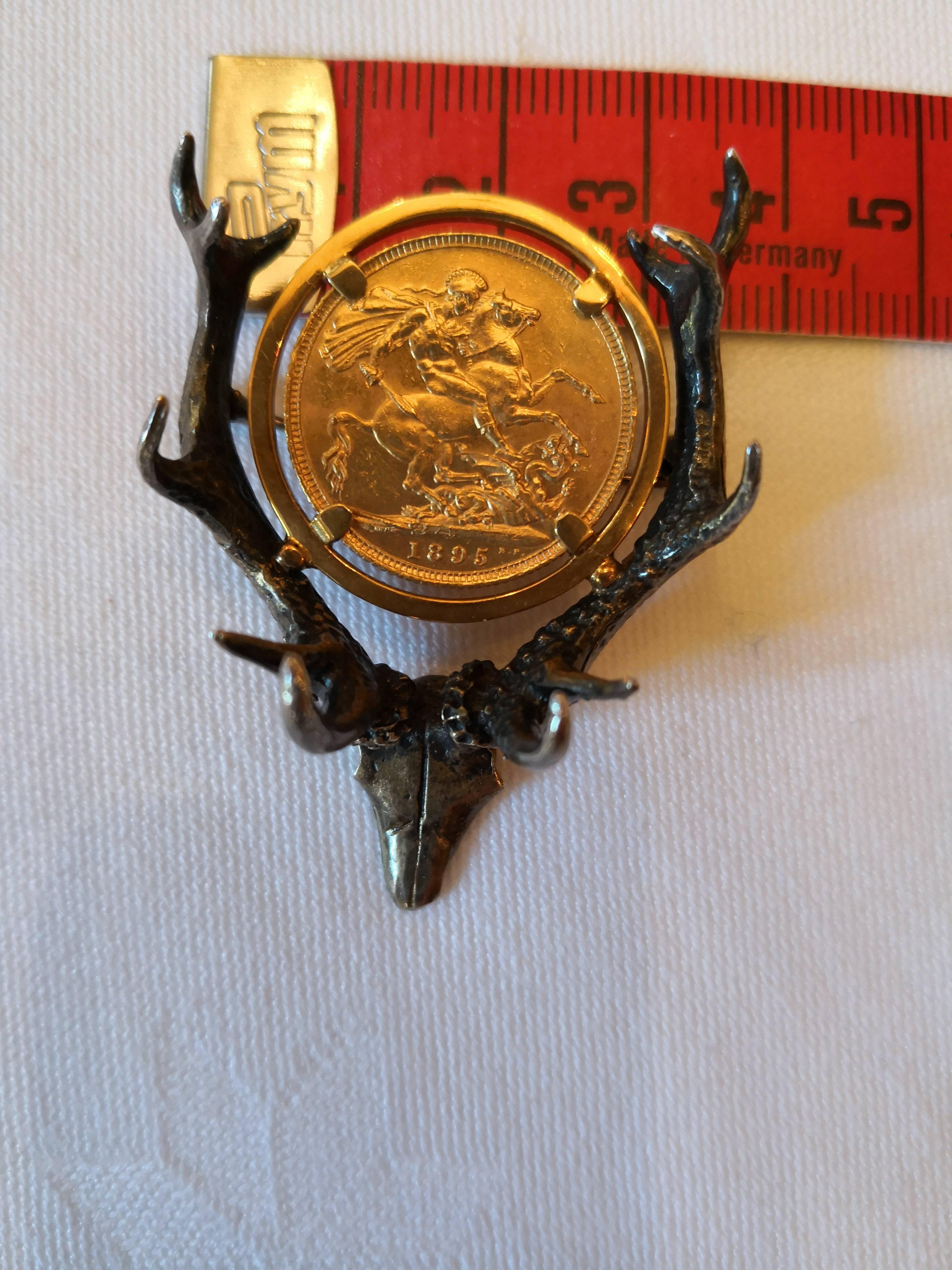 Austrian Antler Brooch with English Gold Medal For Sale 4