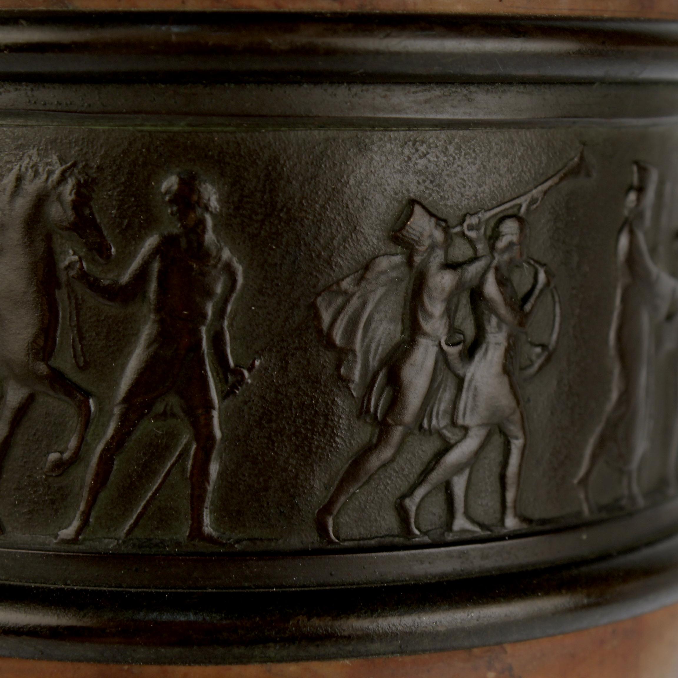 Lámpara austriaca Art Déco de bronce y mármol rojizo Vendida por B. Altman & Co. en venta 7