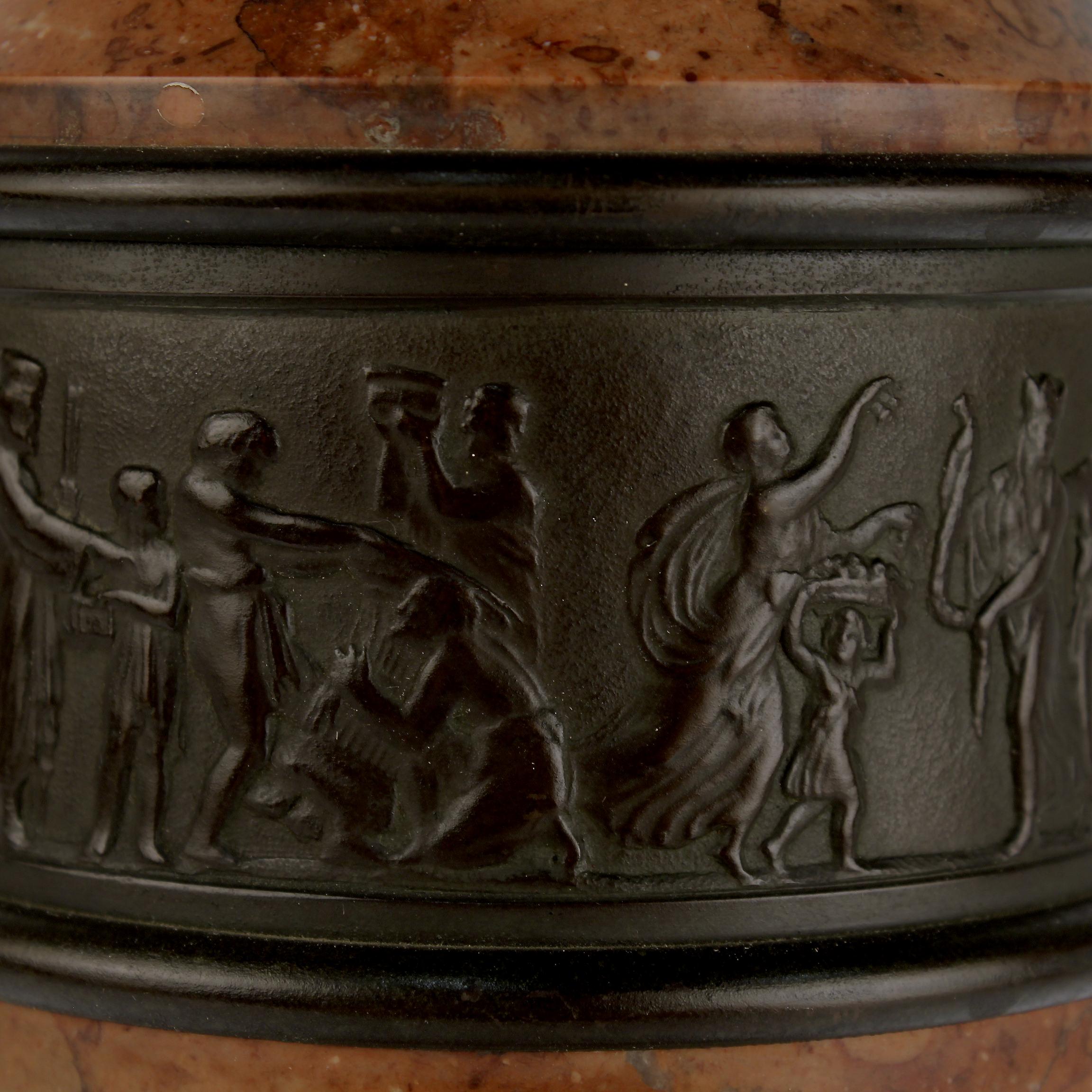 Lámpara austriaca Art Déco de bronce y mármol rojizo Vendida por B. Altman & Co. en venta 9