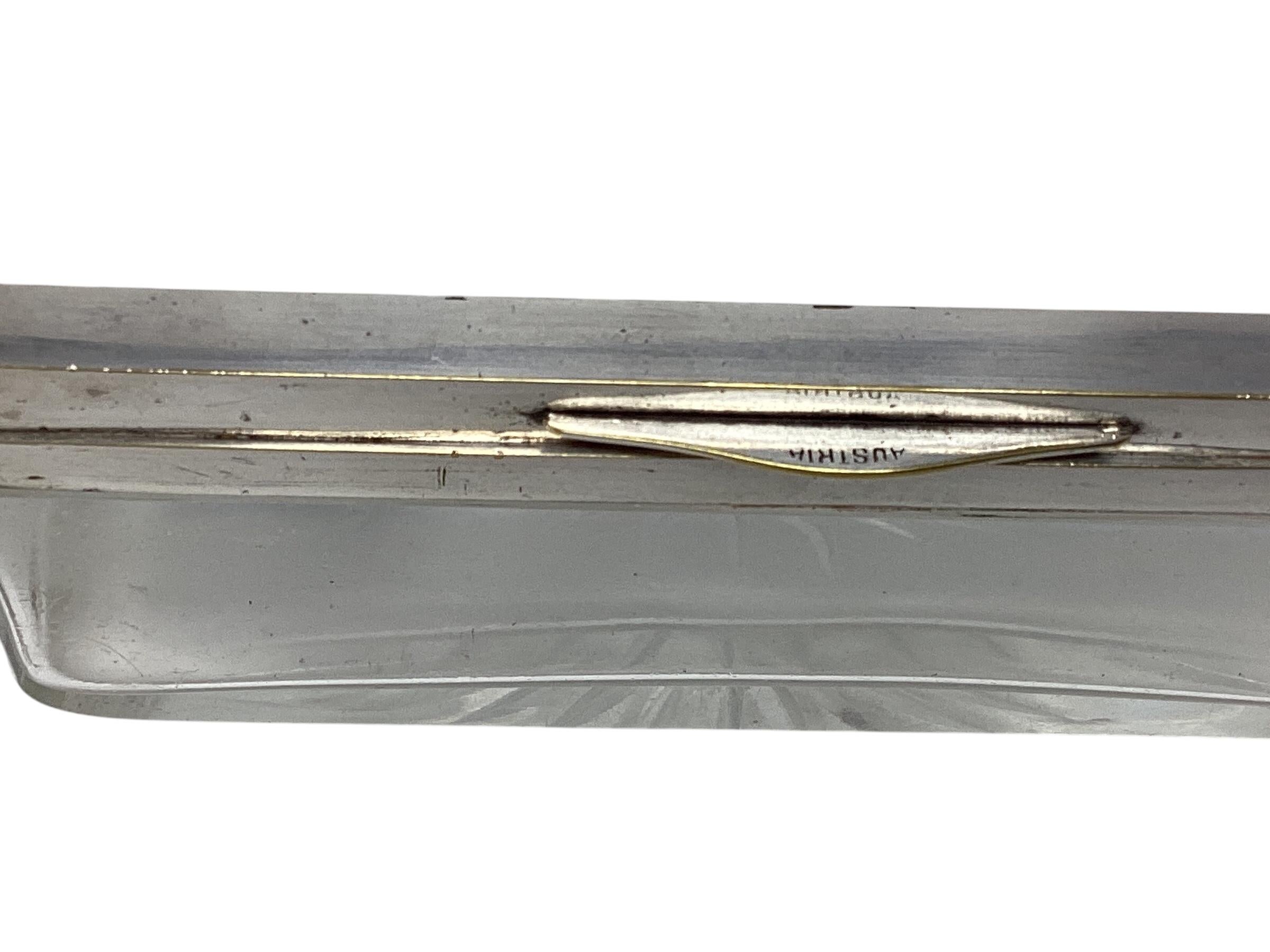 Caja austriaca de cristal Art Déco con monturas plateadas y diseño de estallido de estrellas Chapado en plata en venta
