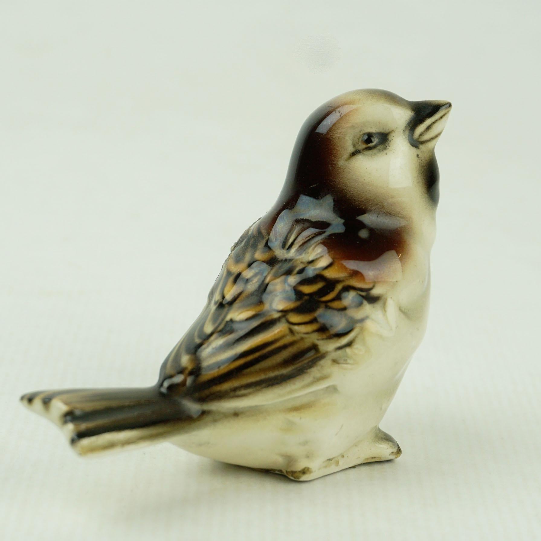 Austrian Art Deco Glazed Ceramic Sparrow by Eduard Klablena In Good Condition For Sale In Vienna, AT