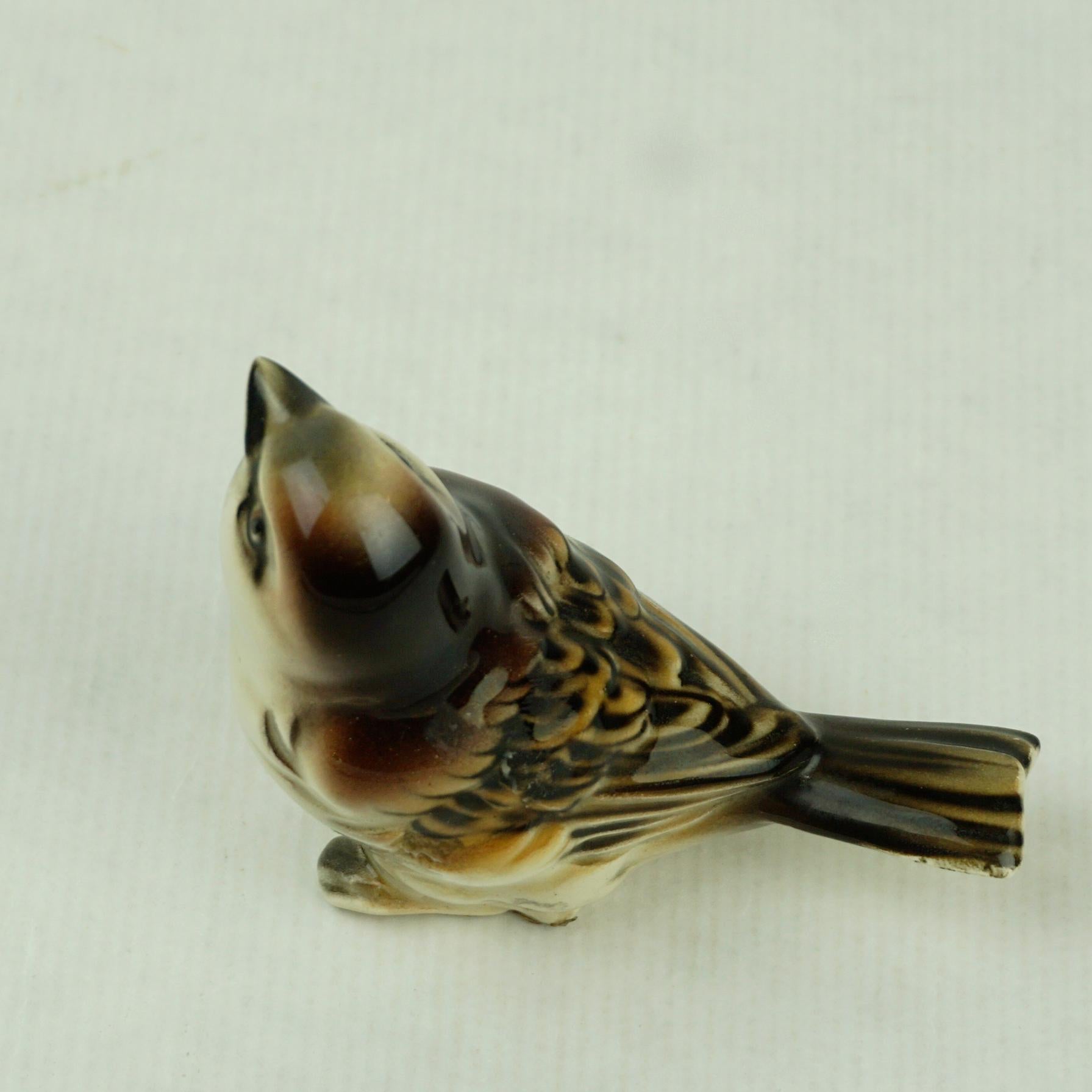 Austrian Art Deco Glazed Ceramic Sparrow by Eduard Klablena For Sale 1