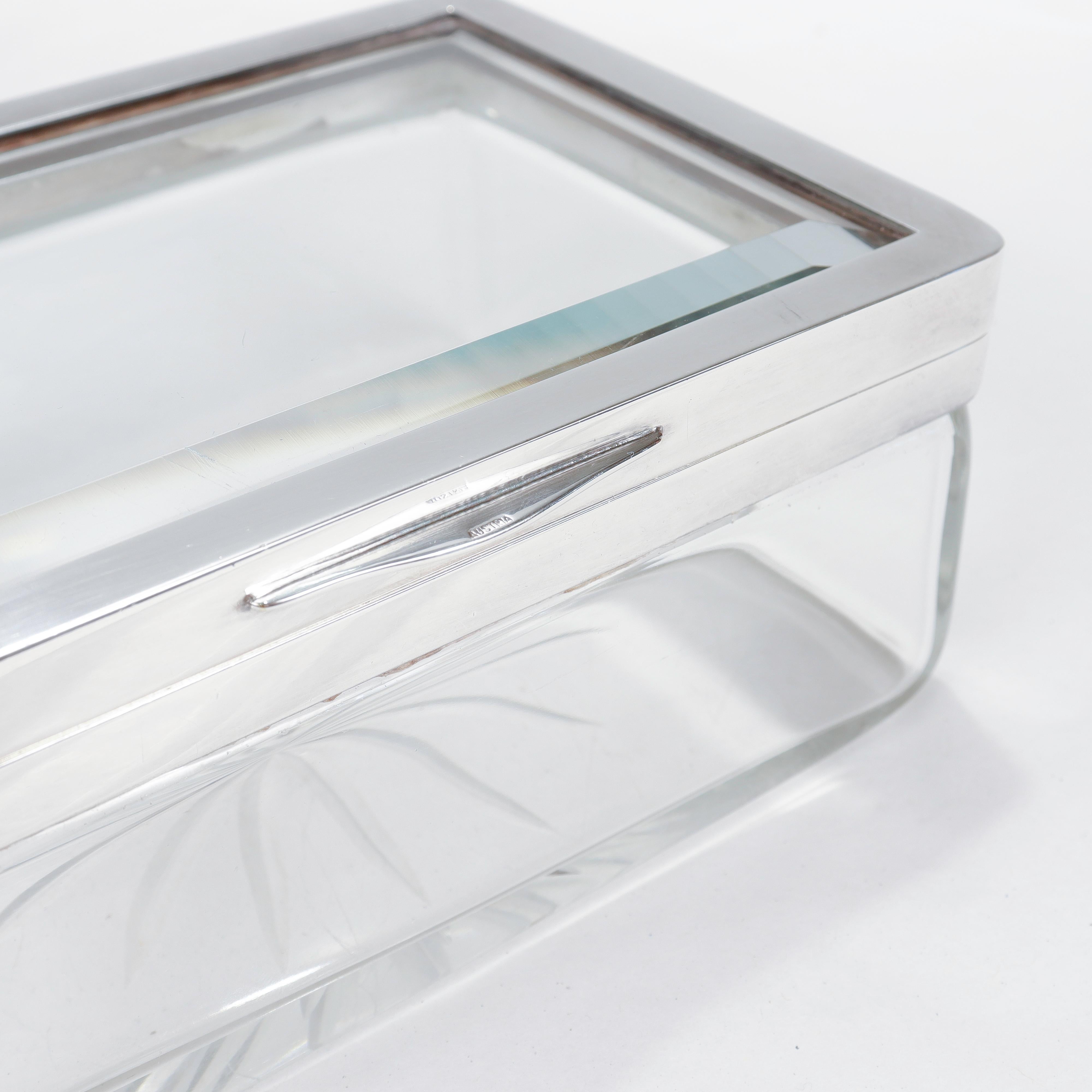 Coffret ou boîte de table Art Déco autrichien en métal argenté et verre taillé en vente 8