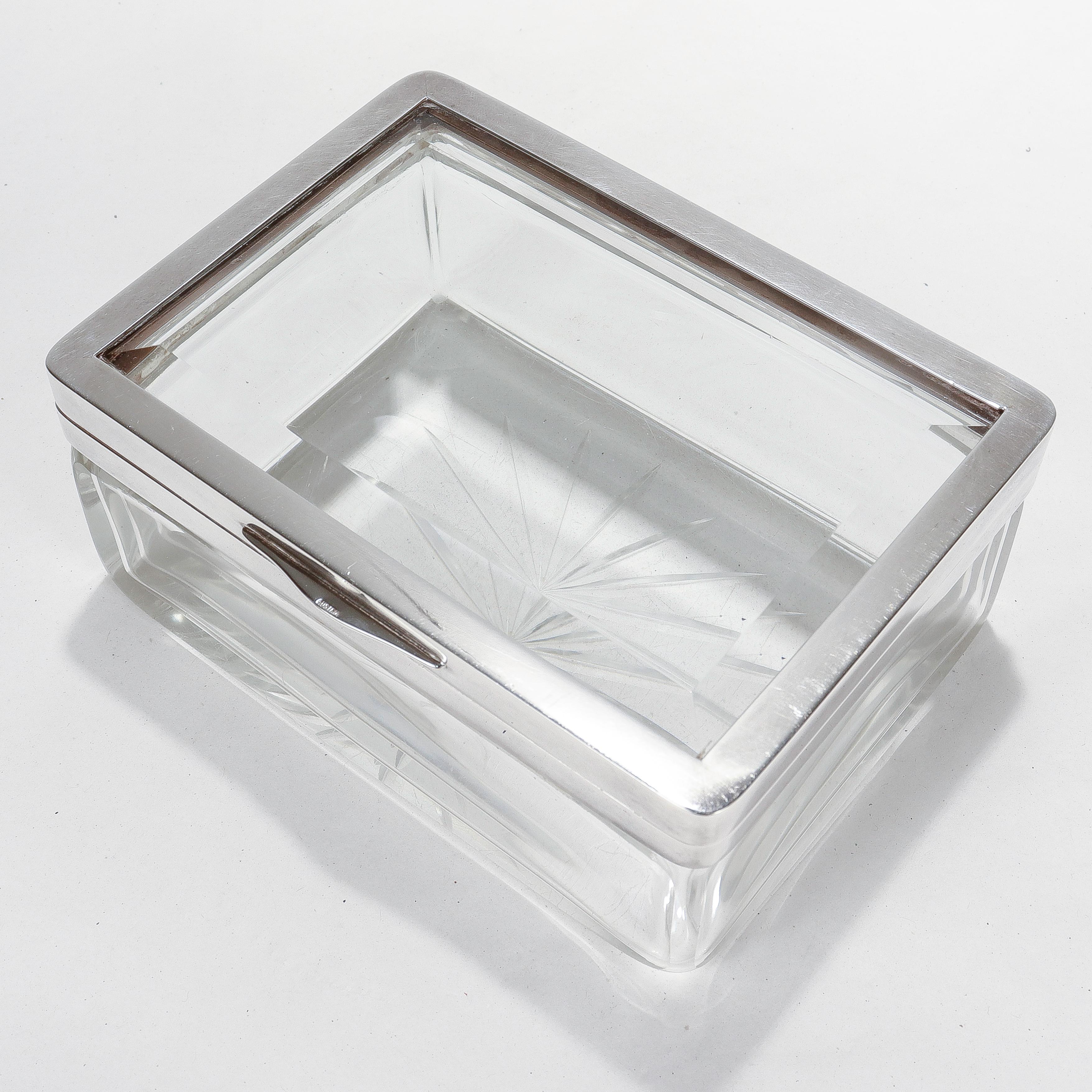 Coffret ou boîte de table Art Déco autrichien en métal argenté et verre taillé en vente 2