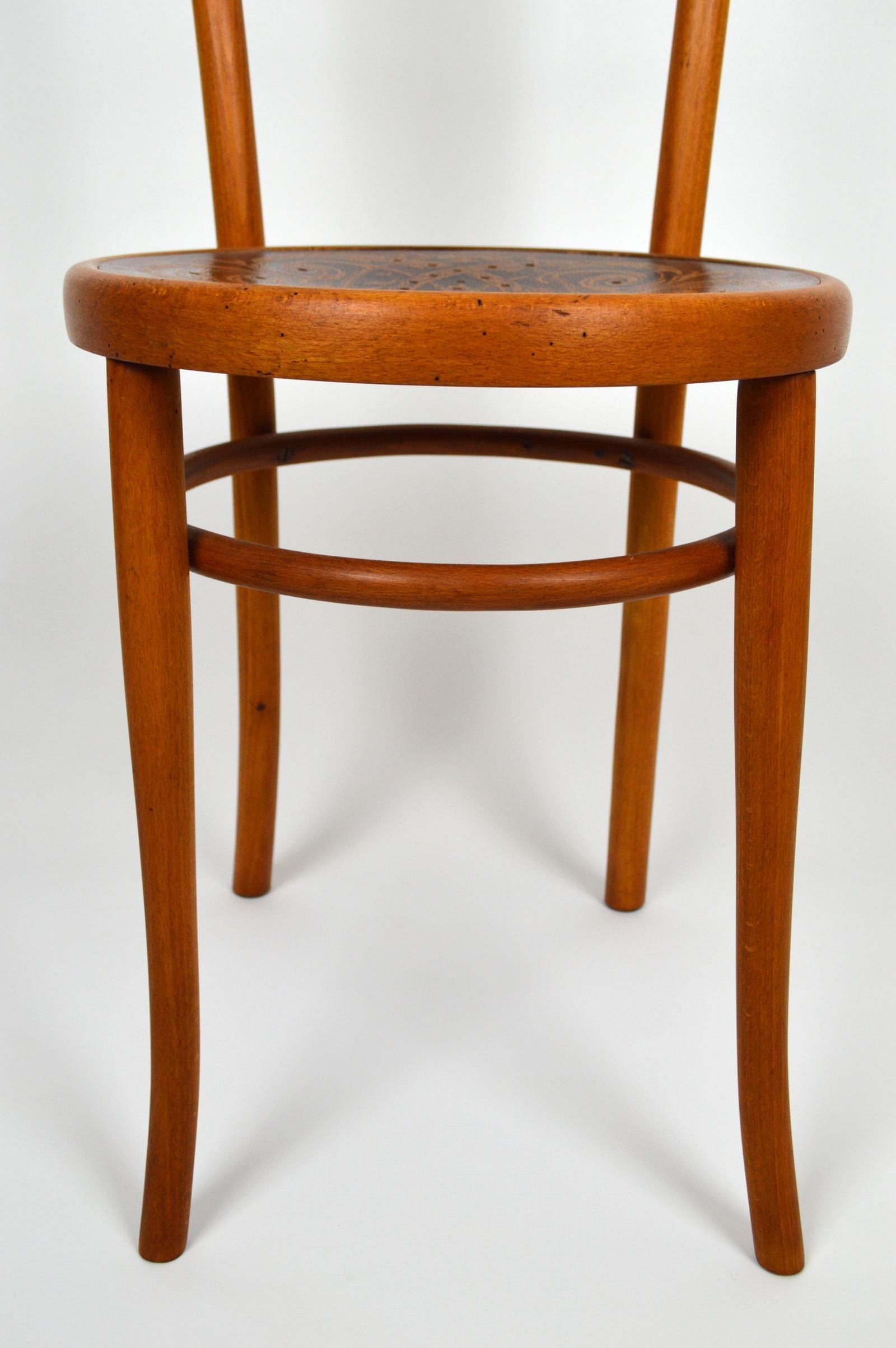 Austrian Art Nouveau Bentwood Chair with Patterned Seat, J. & J. Kohn, 1900s For Sale 2