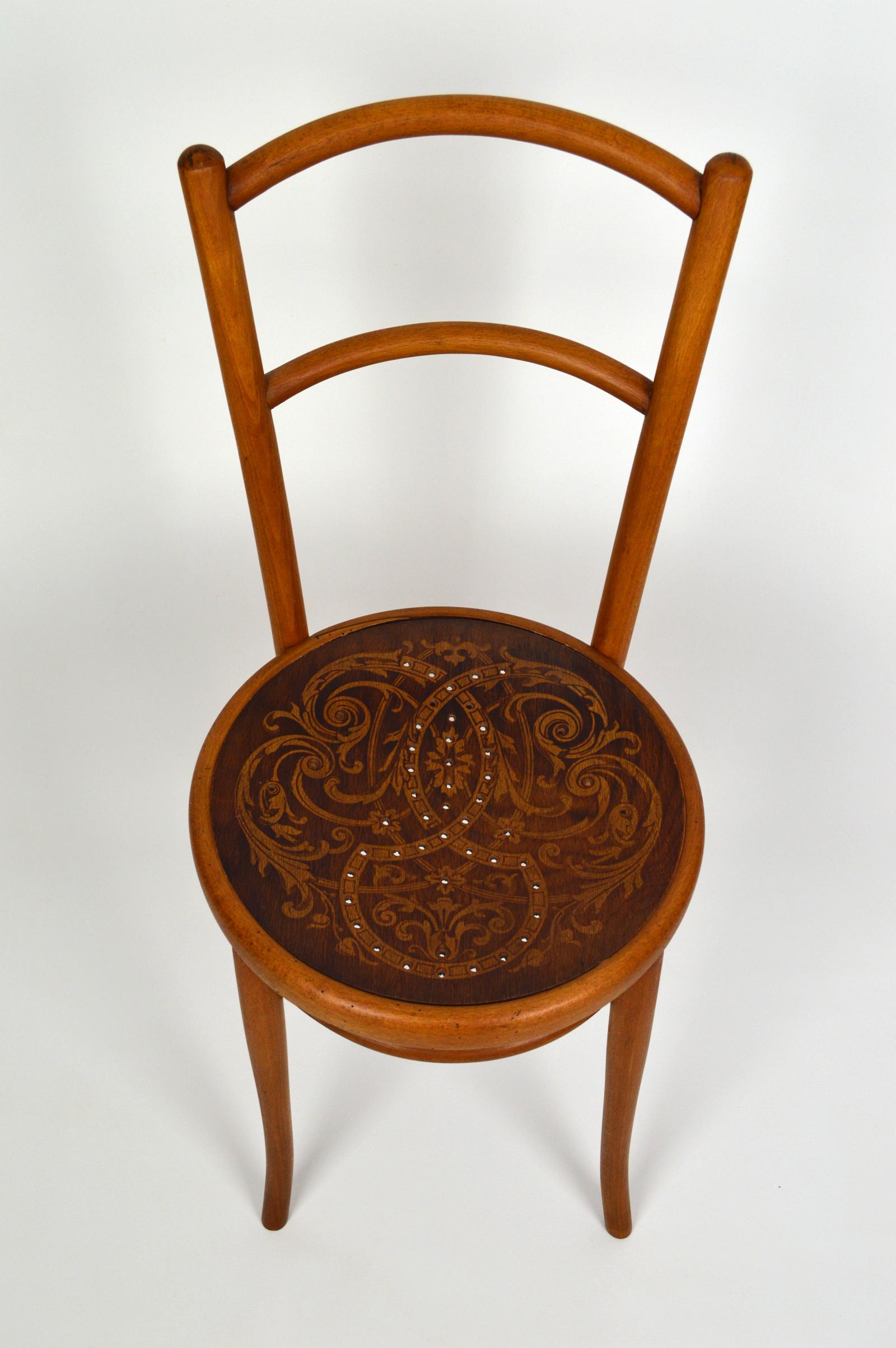 austrian bentwood chairs