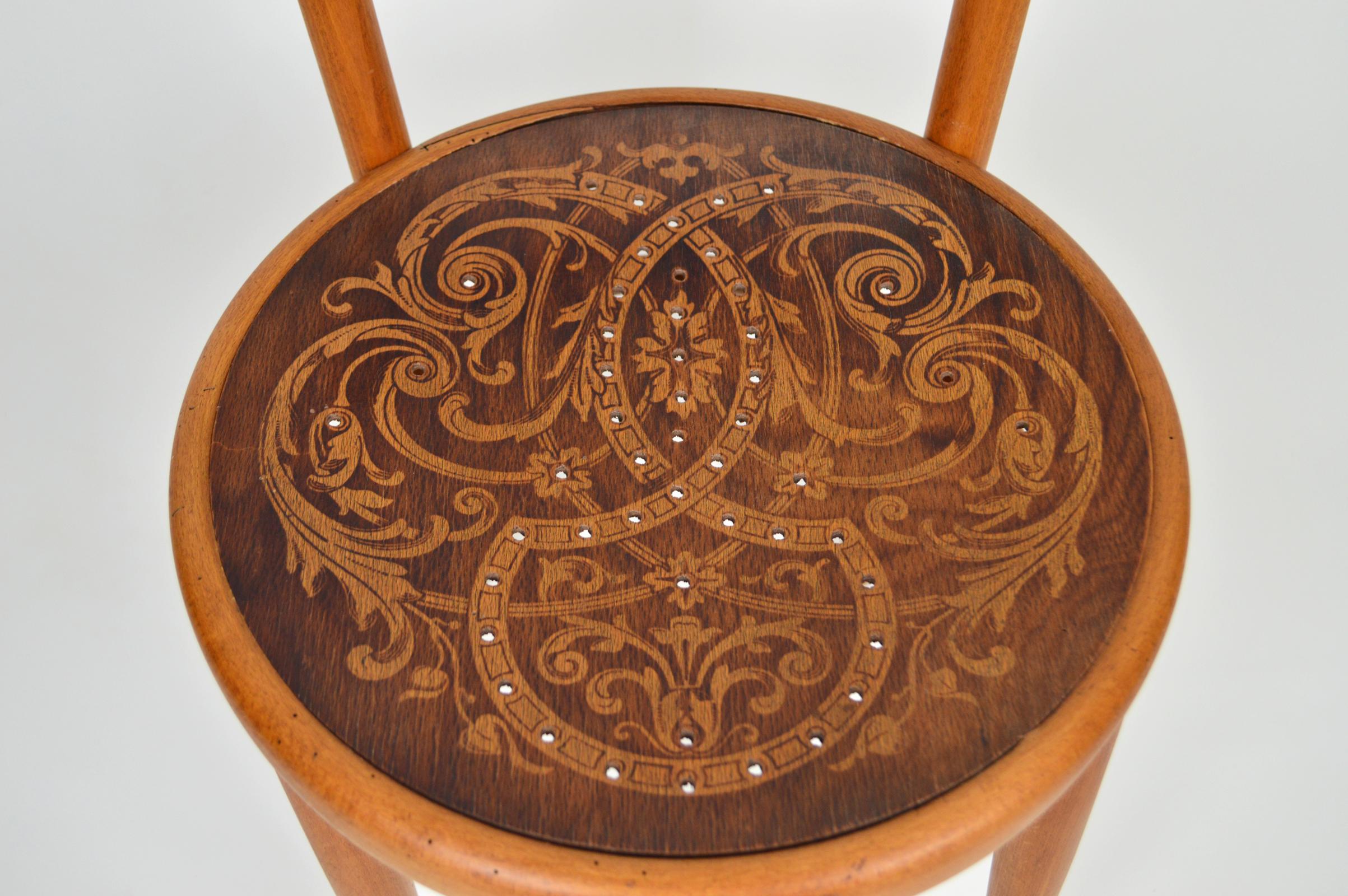 Austrian Art Nouveau Bentwood Chair with Patterned Seat, J. & J. Kohn, 1900s In Good Condition For Sale In L'Etang, FR