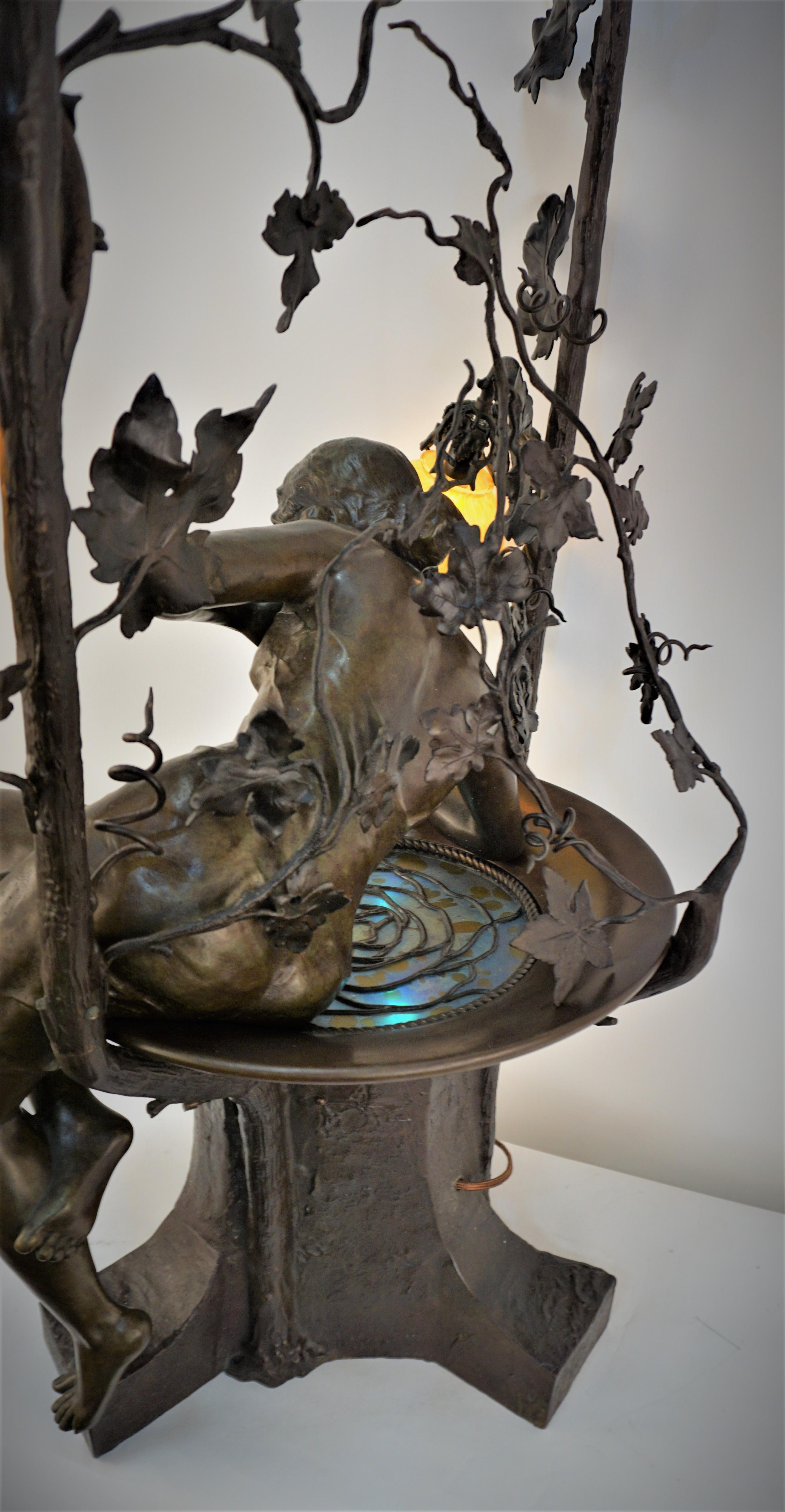 Lampe de bureau autrichienne Art Nouveau Bronze Art Glass Water Fontain  en vente 7