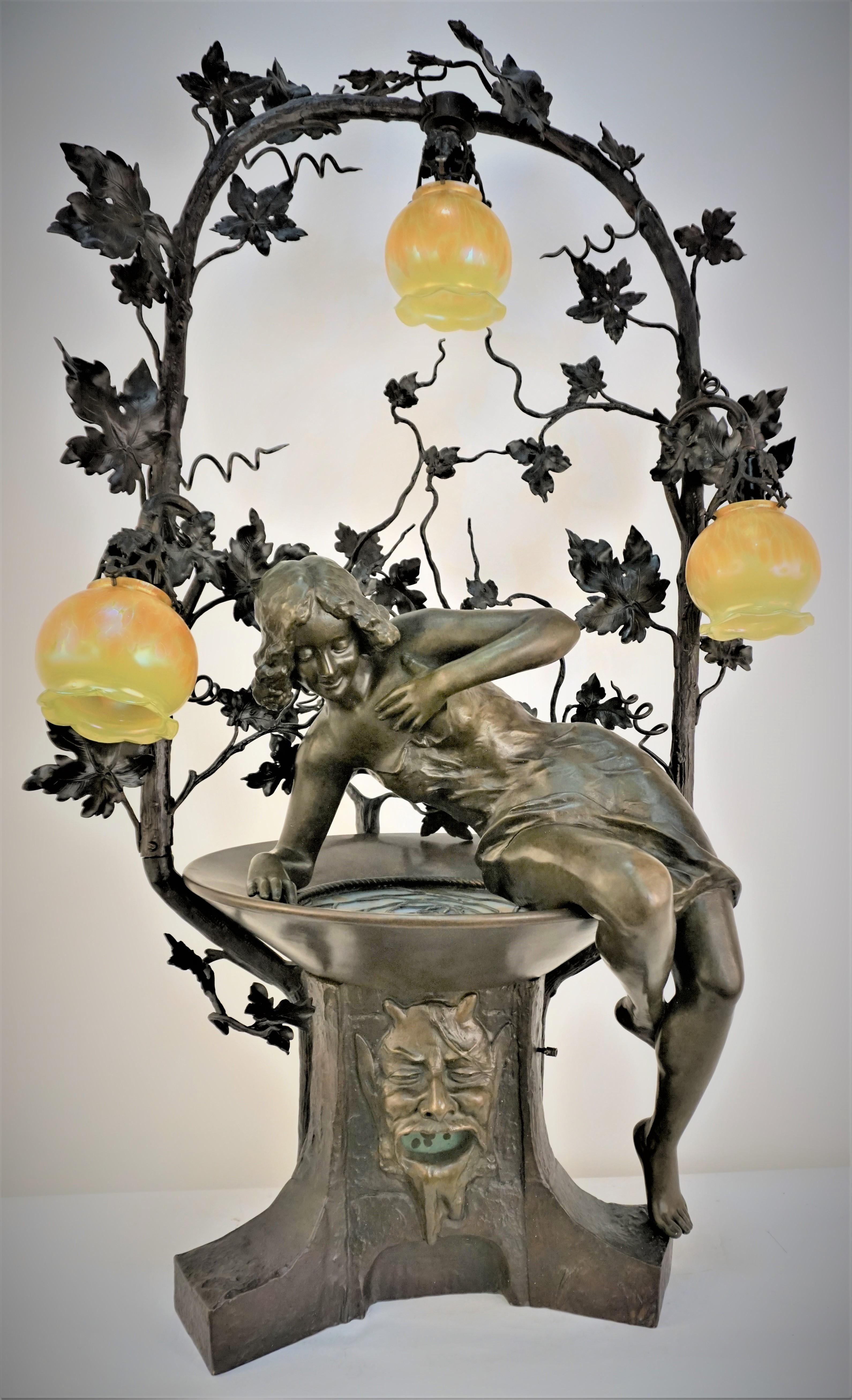 Austrian Art Nouveau Bronze Art Glass Water Fontain Table Lamp  For Sale 16