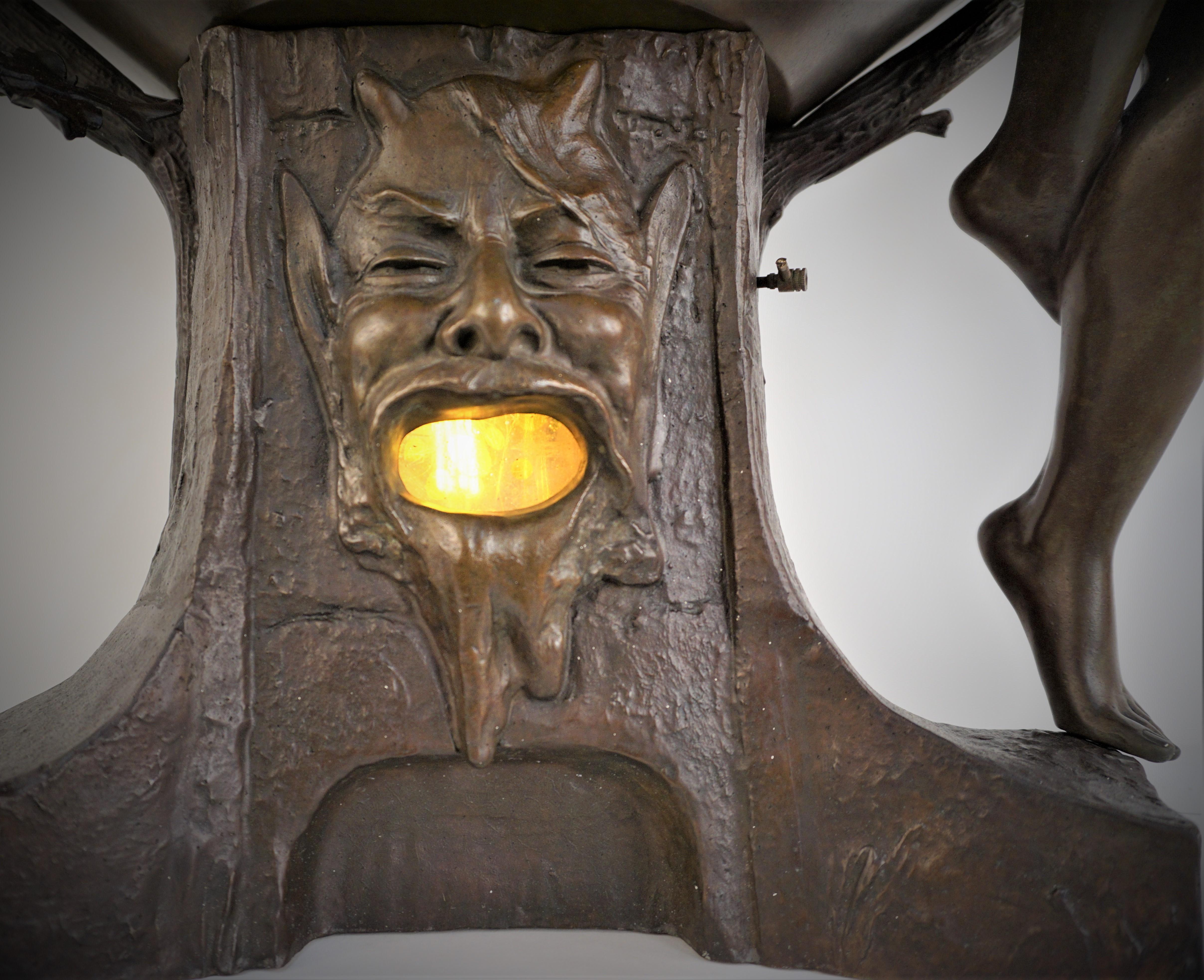 Lampe de bureau autrichienne Art Nouveau Bronze Art Glass Water Fontain  en vente 2