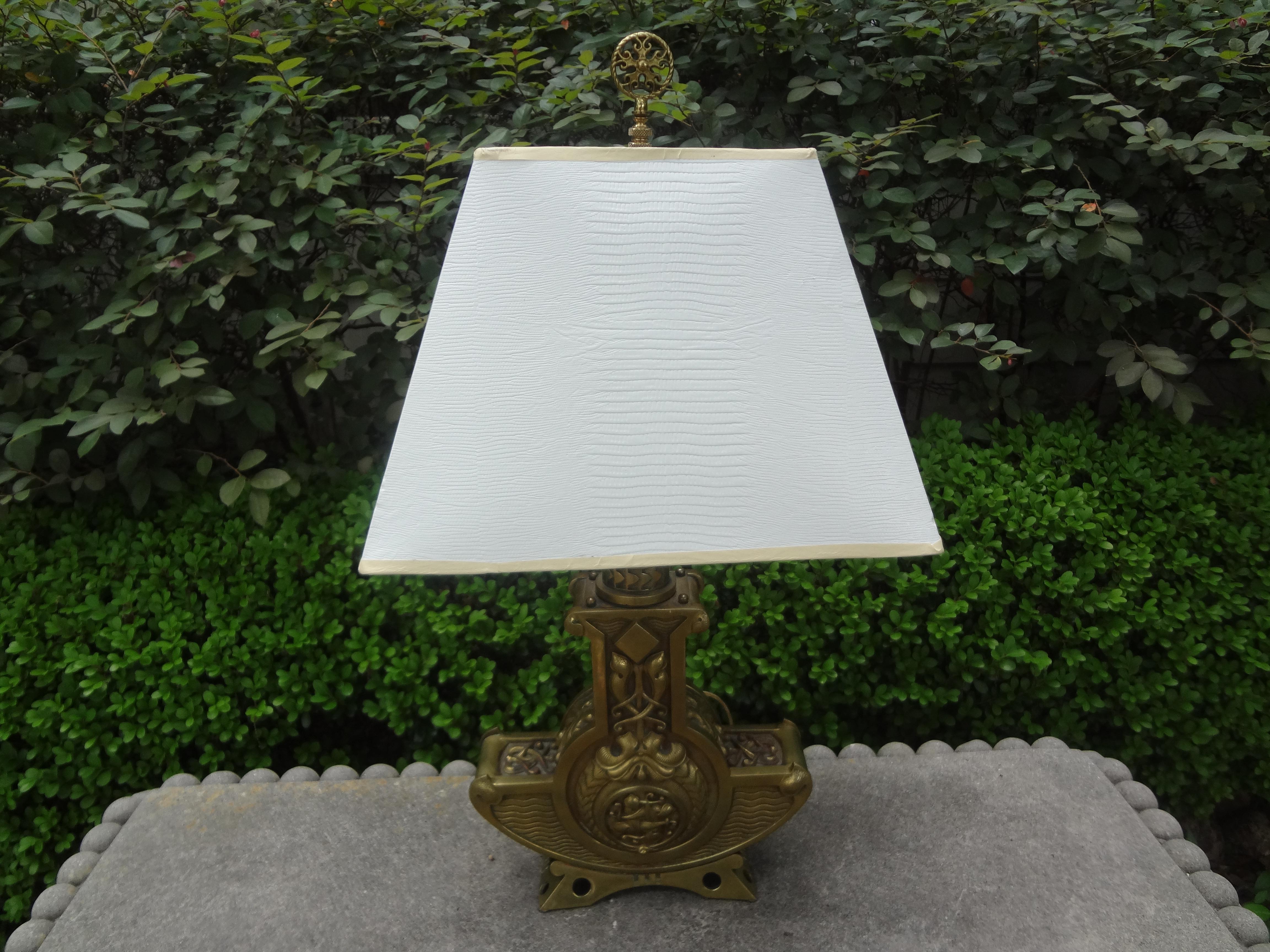 Lampe Art Nouveau autrichienne en bronze en vente 3