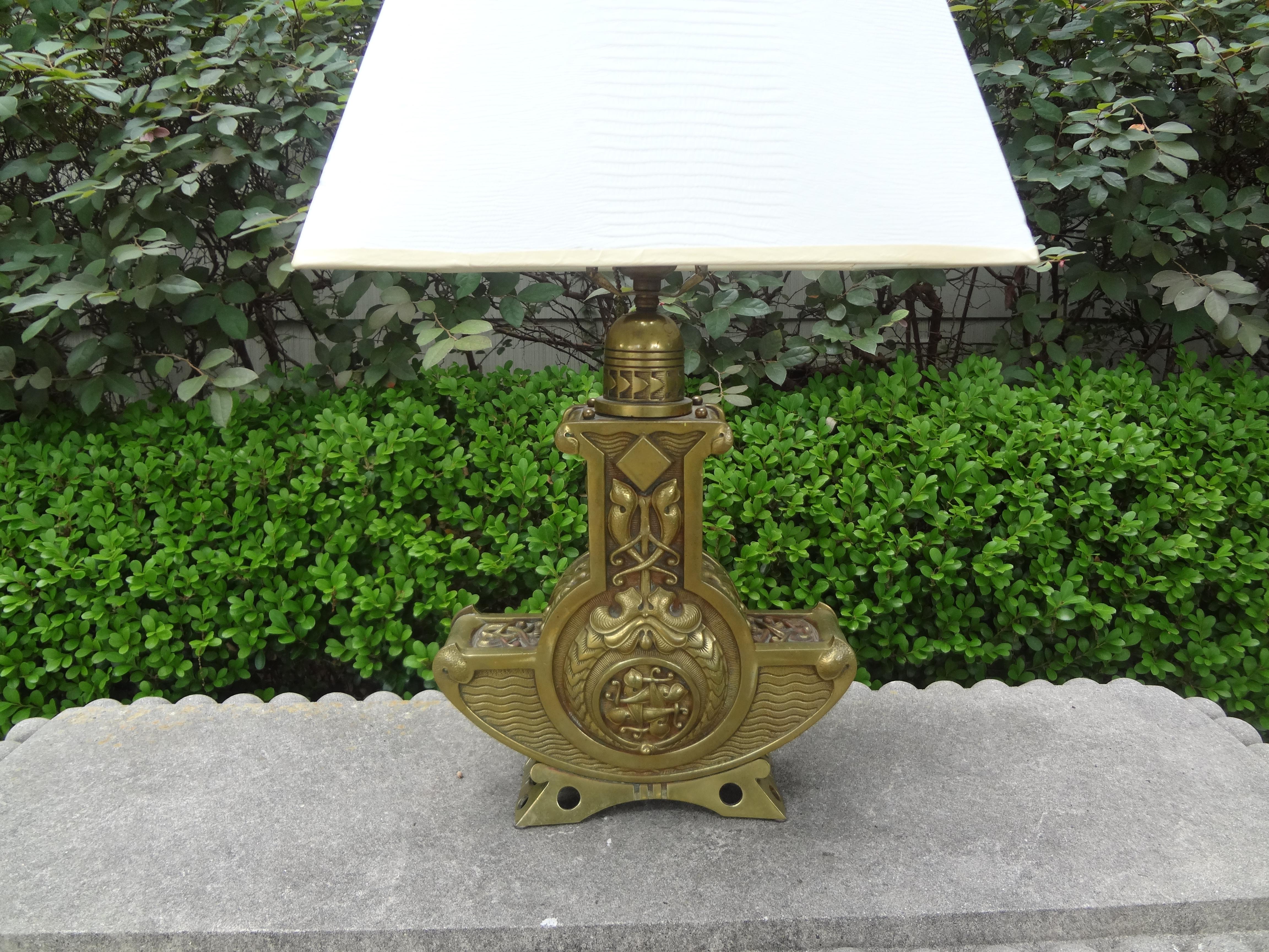 Lampe Art Nouveau autrichienne en bronze en vente 4