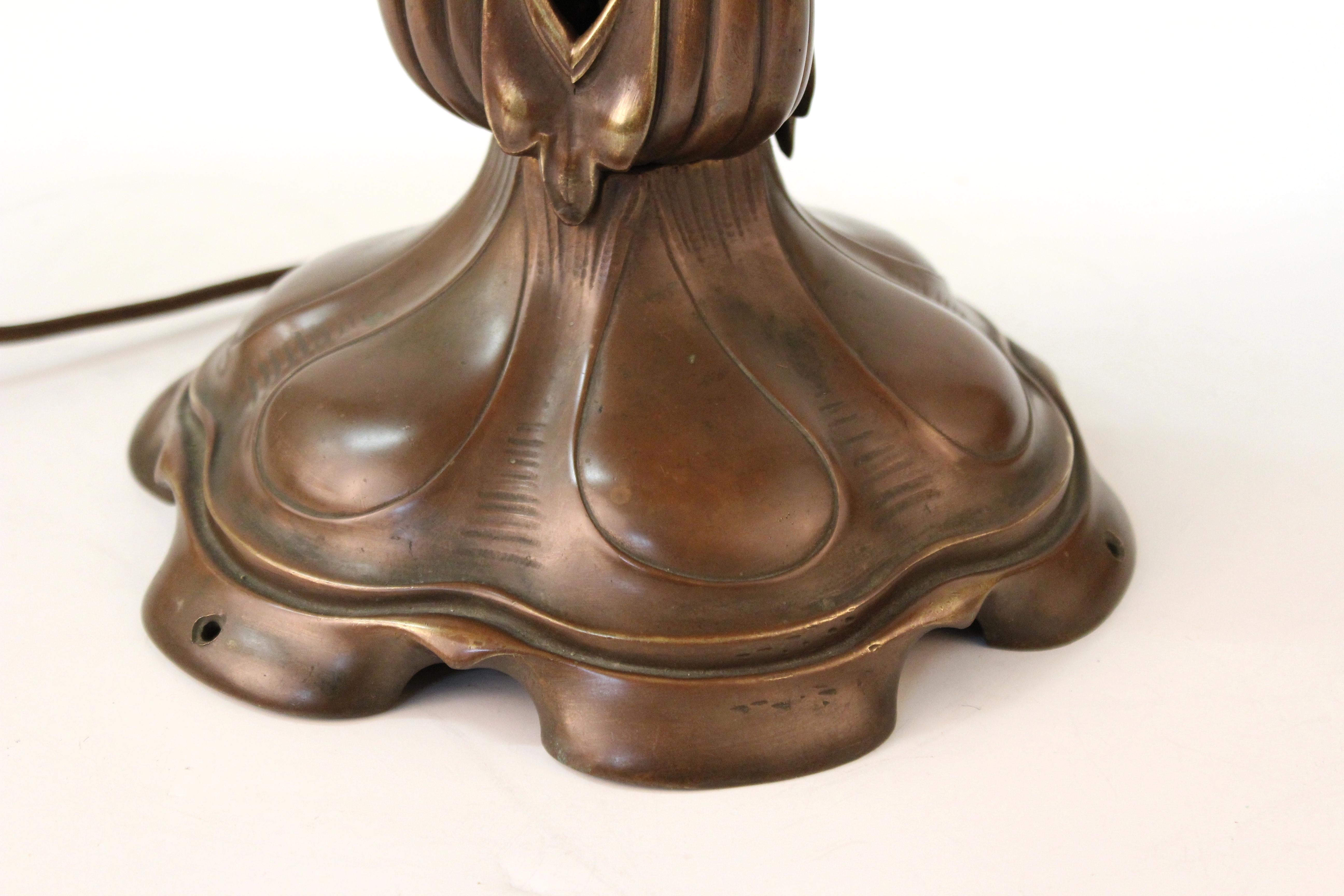 Austrian Art Nouveau Cast Bronze & Brass Table Lamp with Chunk Glass Jewels For Sale 6
