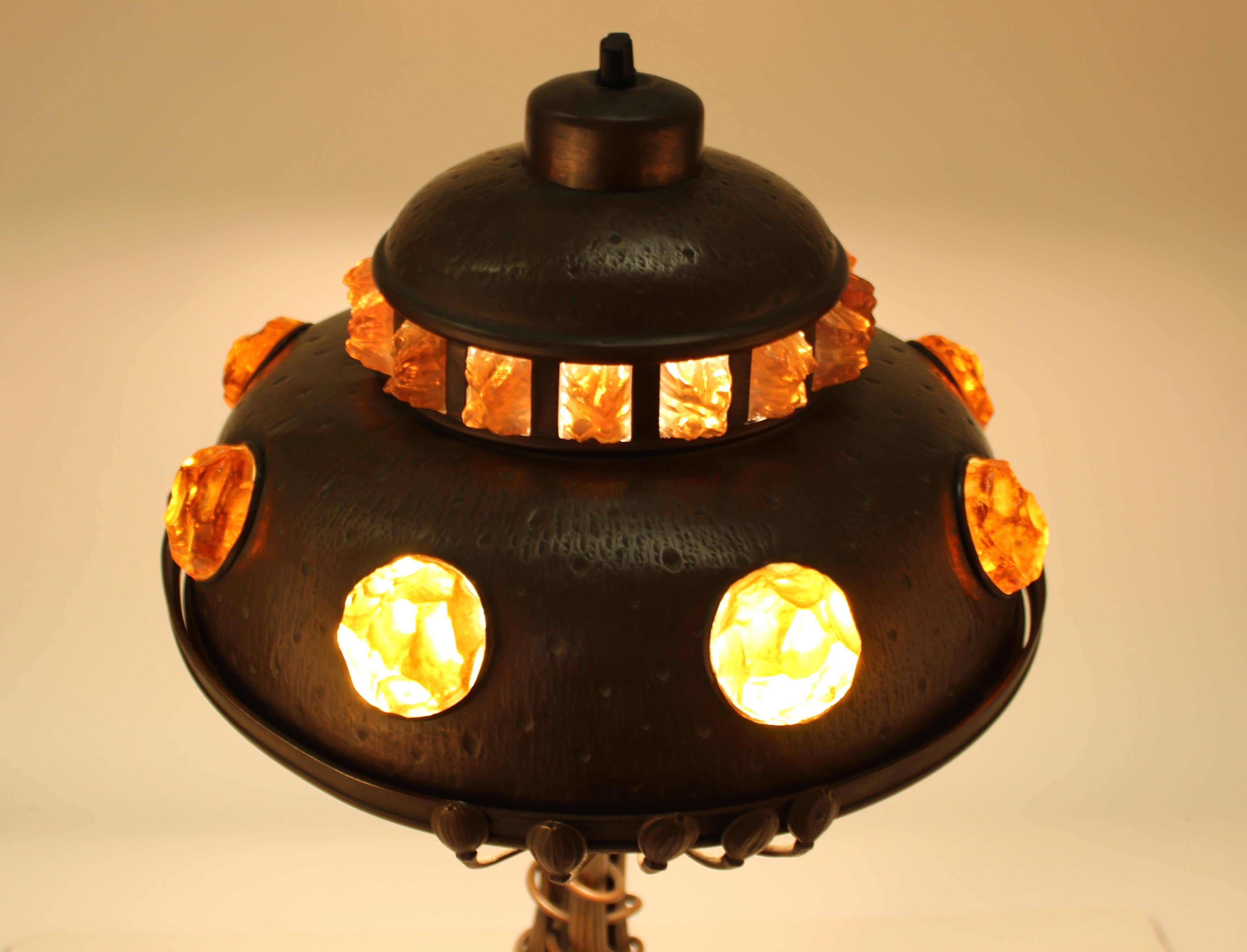 Austrian Art Nouveau Cast Bronze & Brass Table Lamp with Chunk Glass Jewels In Good Condition For Sale In New York, NY