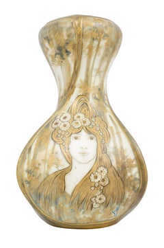Vaso da ritratto in ceramica austriaca Art Nouveau Anfora Oro Marrone Ocra, circa 1897