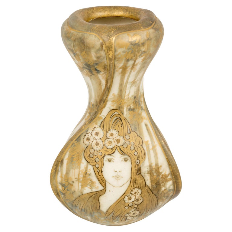 Austrian Art Nouveau Ceramic Portrait Vase Amphora Gold Brown Ochre, circa  1897 For Sale at 1stDibs