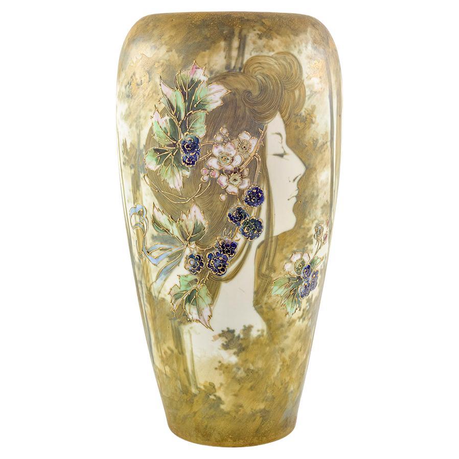 Austrian Art Nouveau Ceramic Portrait Vase Amphora White Ochre Gold circa 1898 