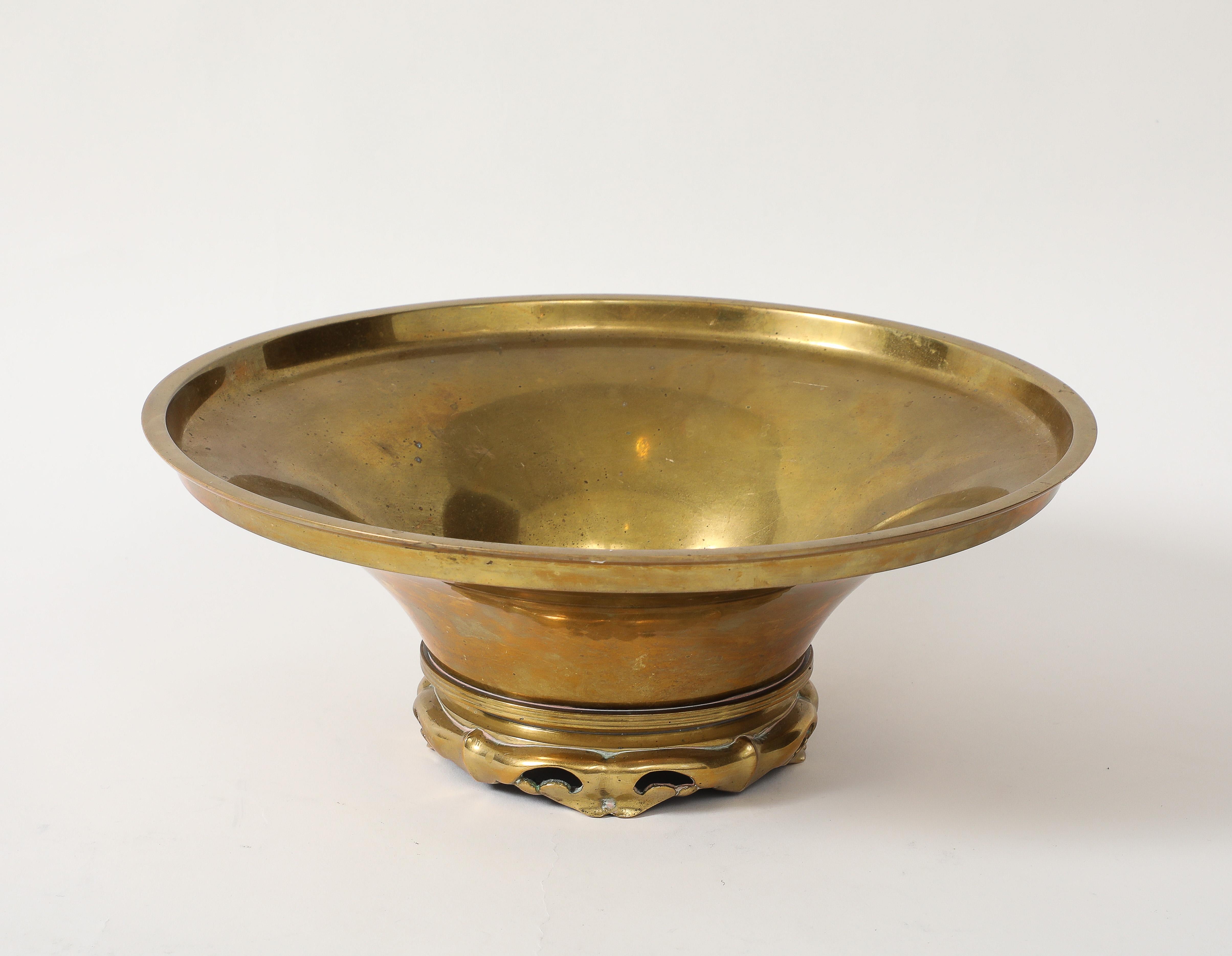 Österreichische Jugendstil-Schale aus schwerem Messing (Art nouveau) im Angebot