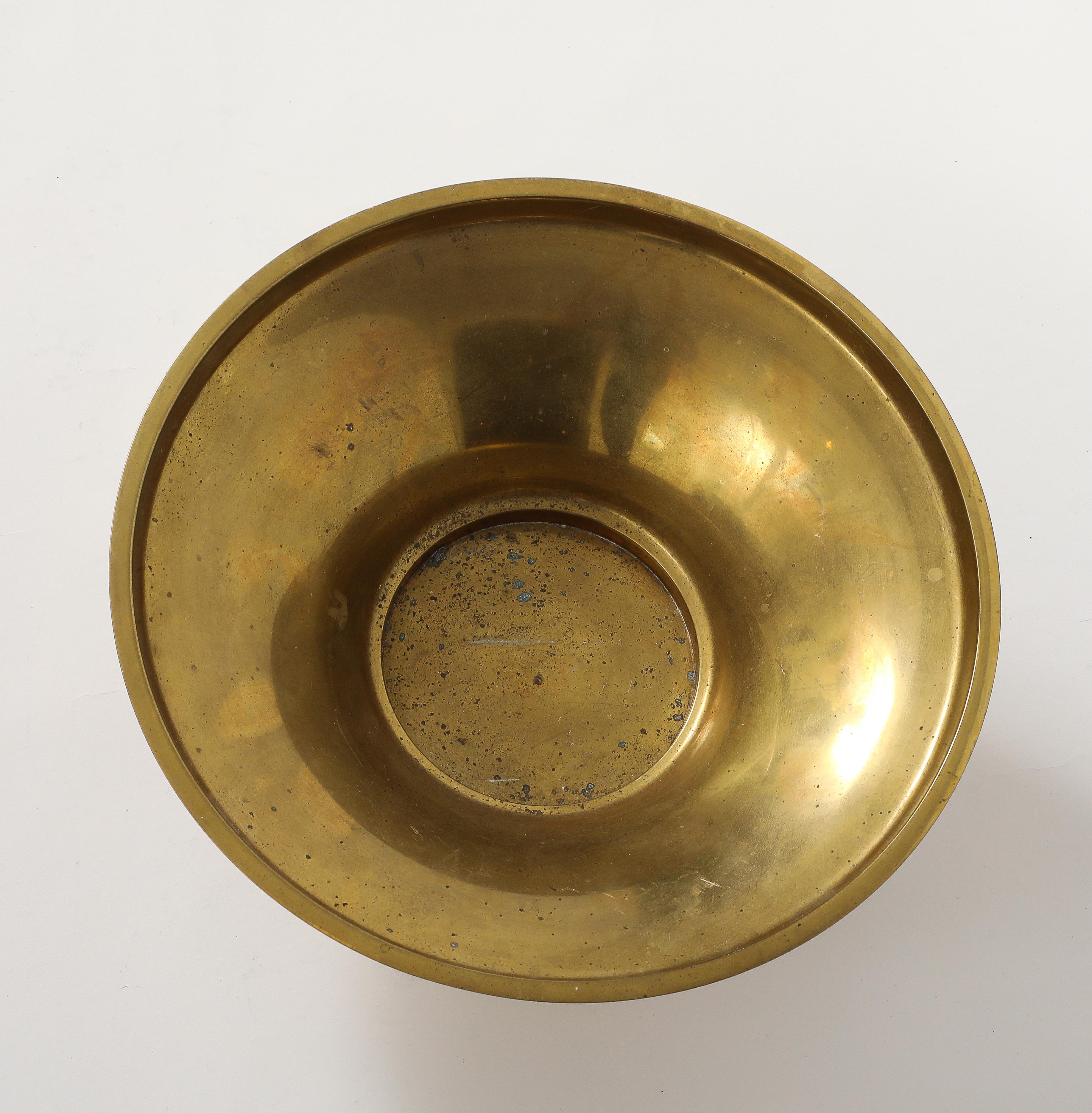 Österreichische Jugendstil-Schale aus schwerem Messing im Angebot 4