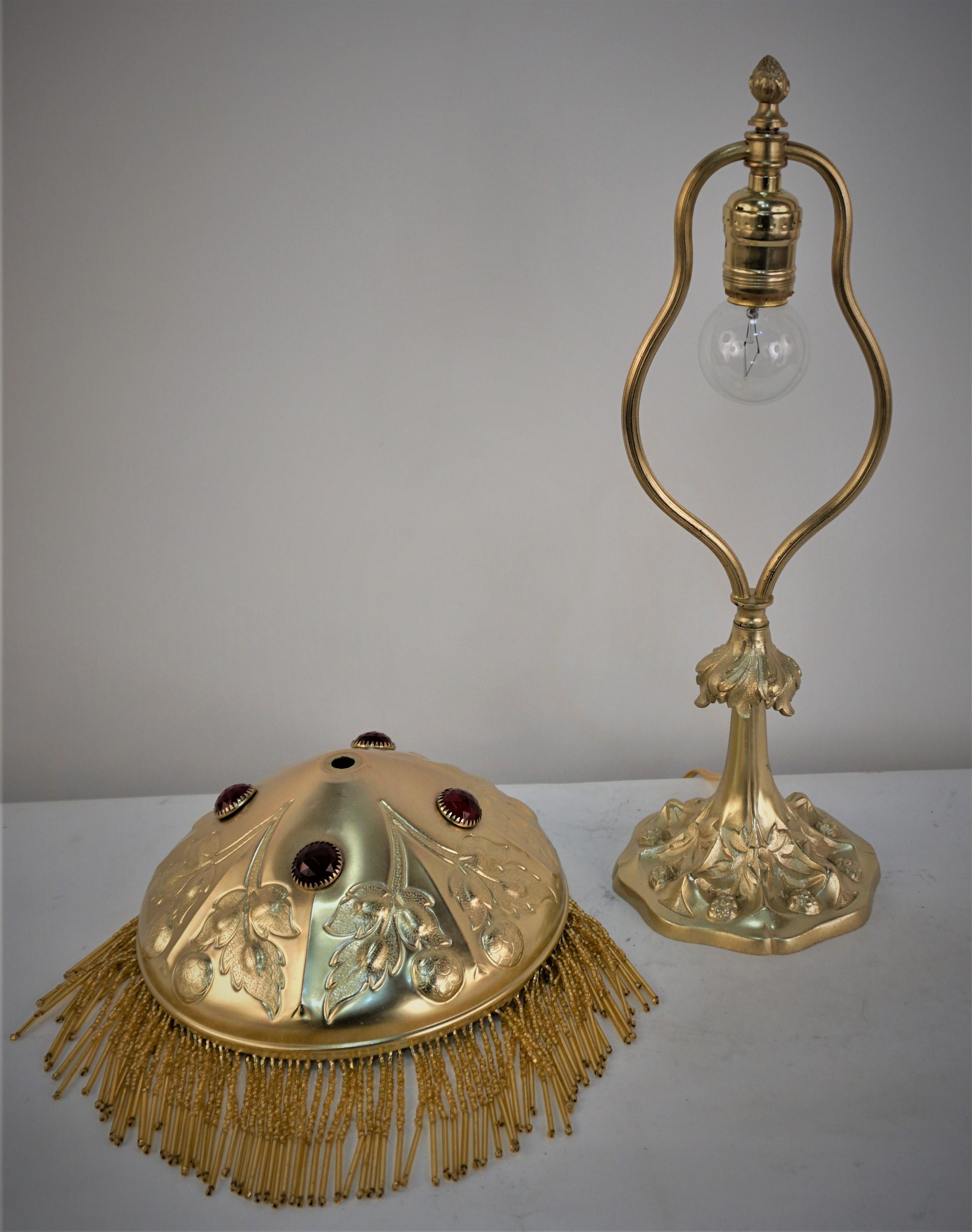 Lampe de bureau autrichienne Art Nouveau en bronze bijou en vente 2