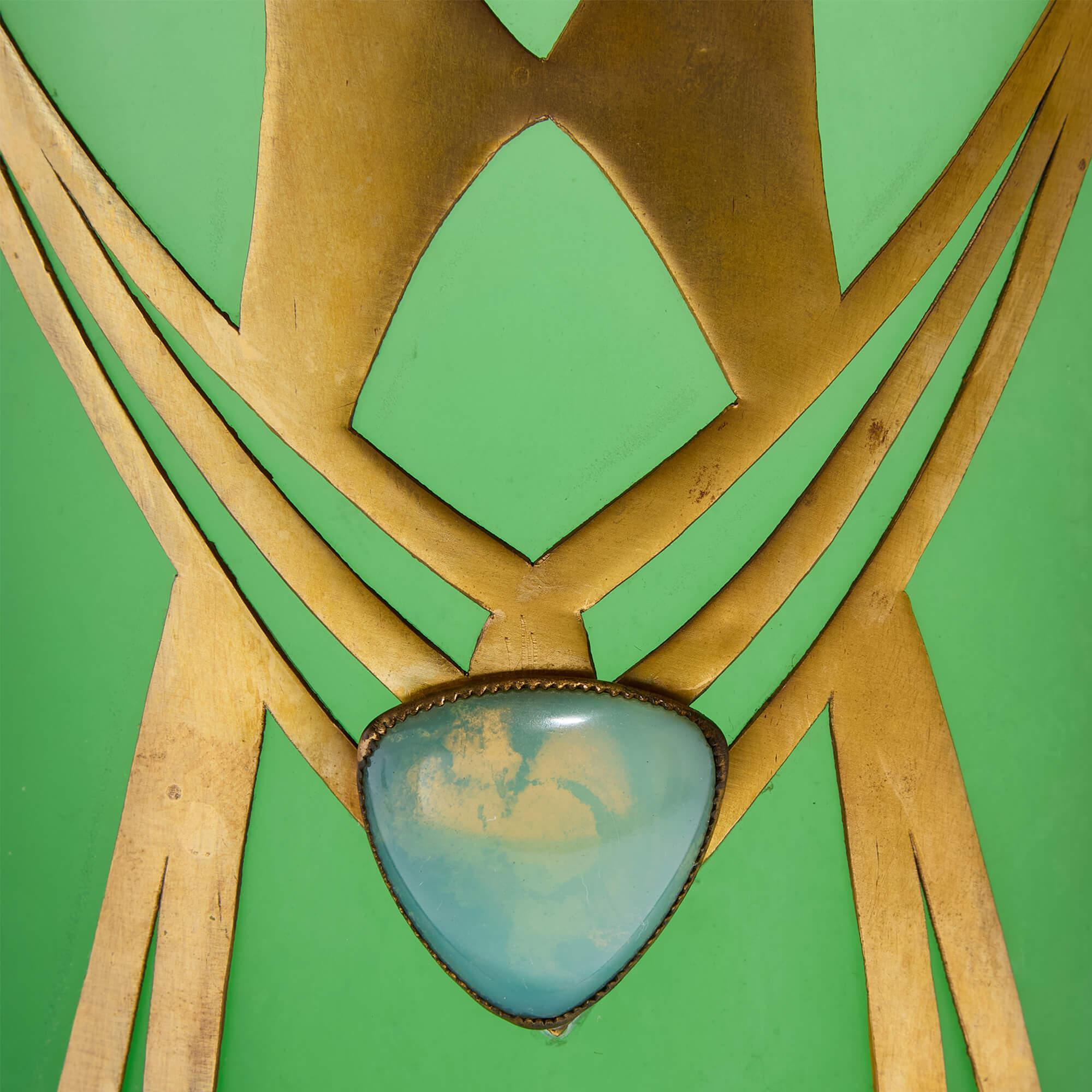 Art Nouveau austriaco Jugendstil Jarrón de cristal verde montado en metal dorado siglo XX en venta