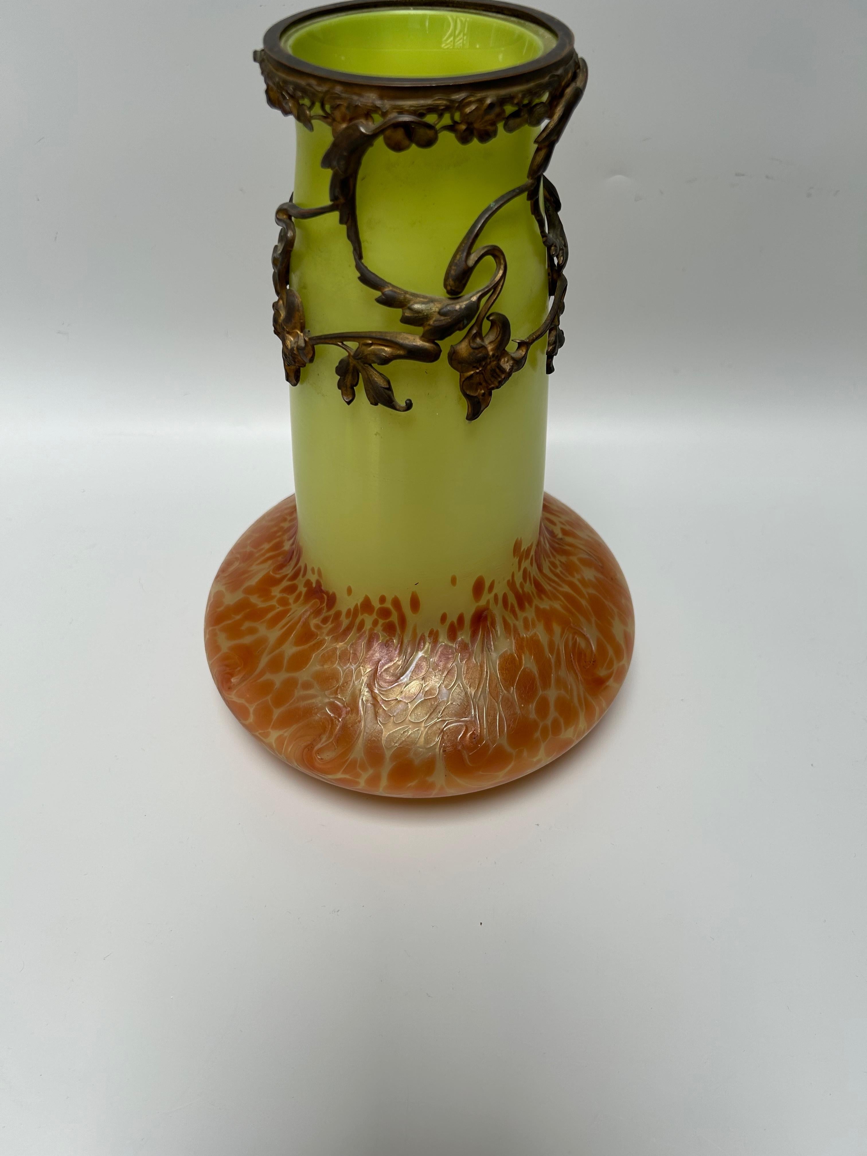 Austrian Art Nouveau Vase Attributed To Loetz For Sale 2