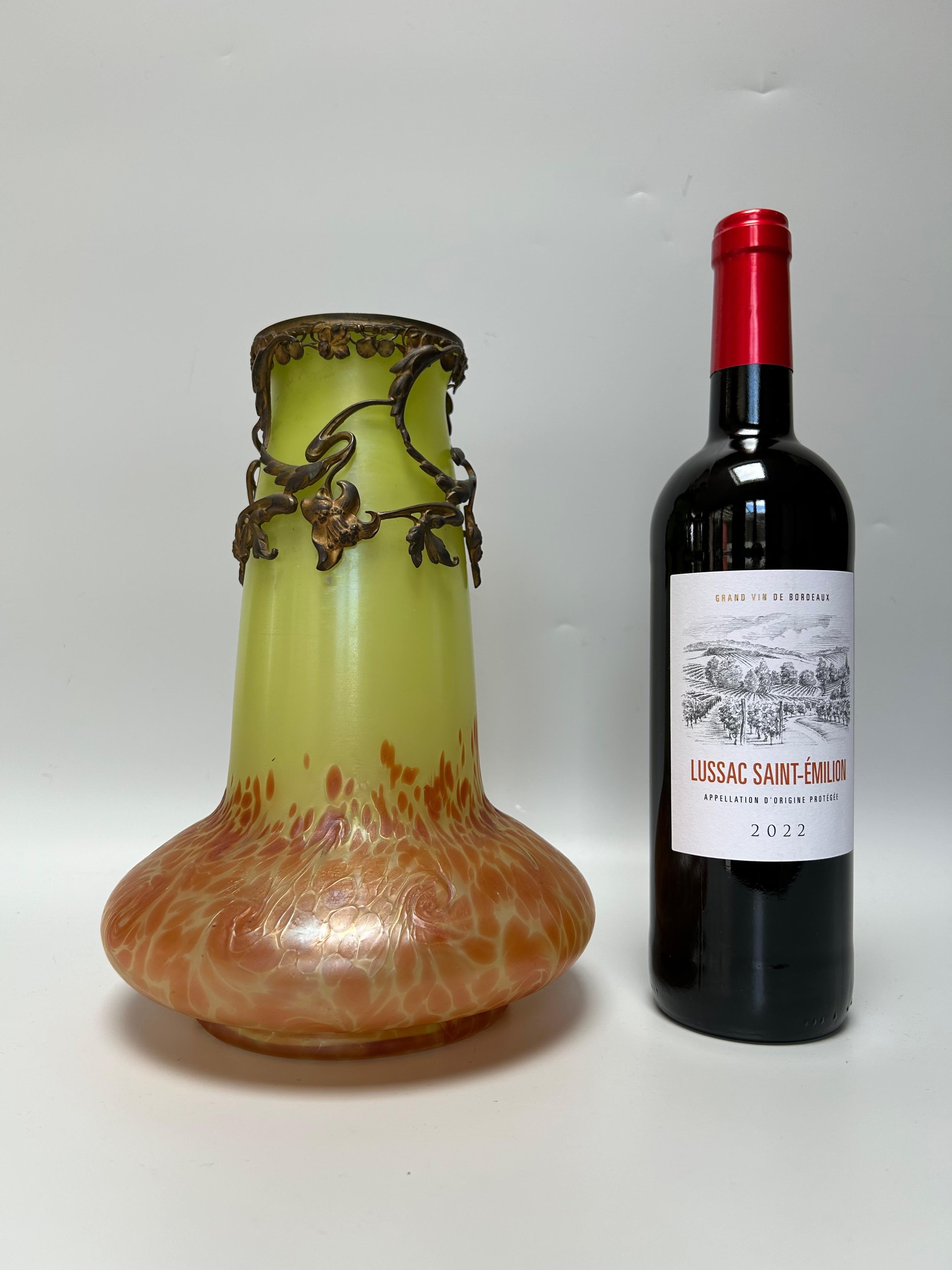 Austrian Art Nouveau Vase Attributed To Loetz For Sale 4