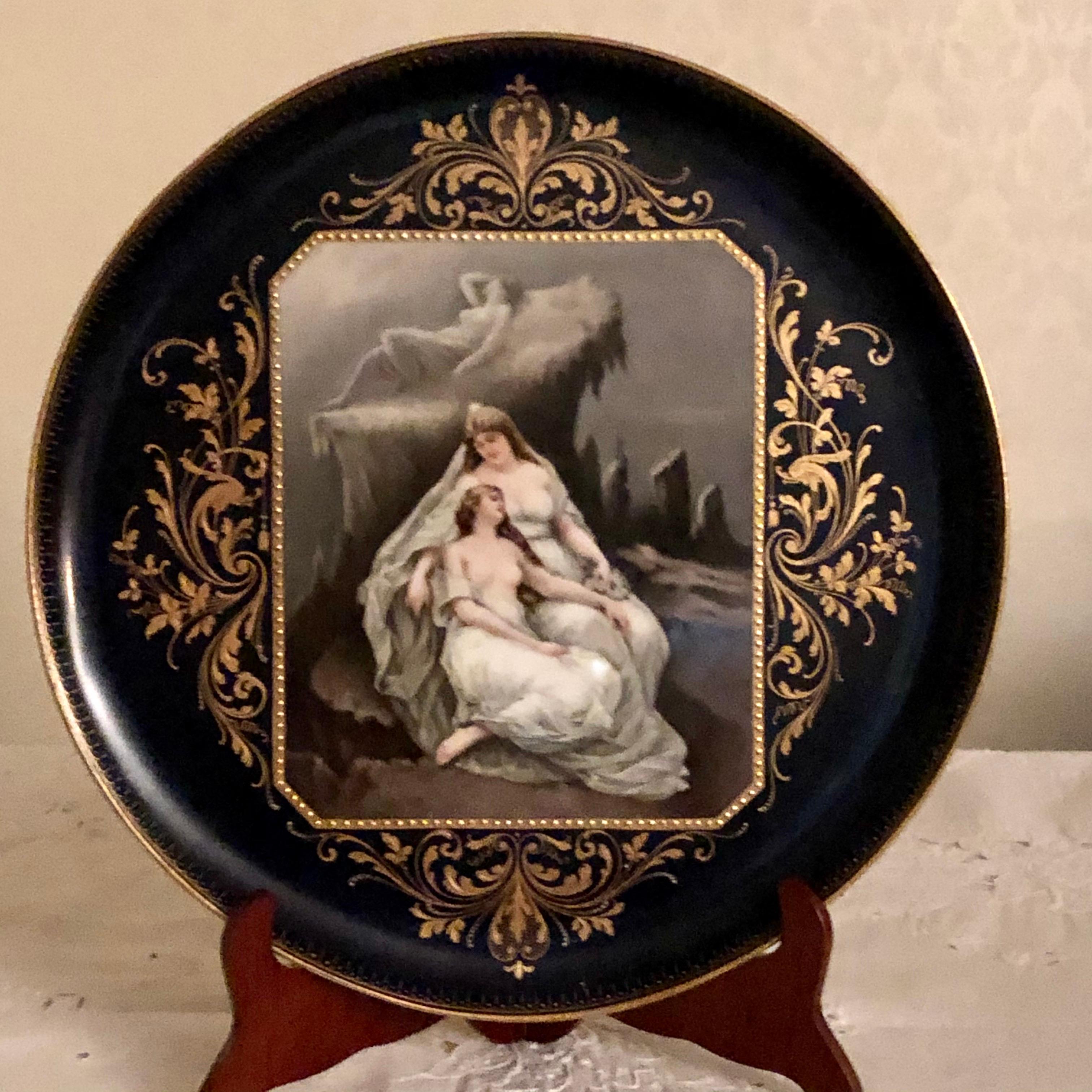 Plaque autrichienne de Vienne peinte à la main en cobalt intitulée L'hiver en vente 8