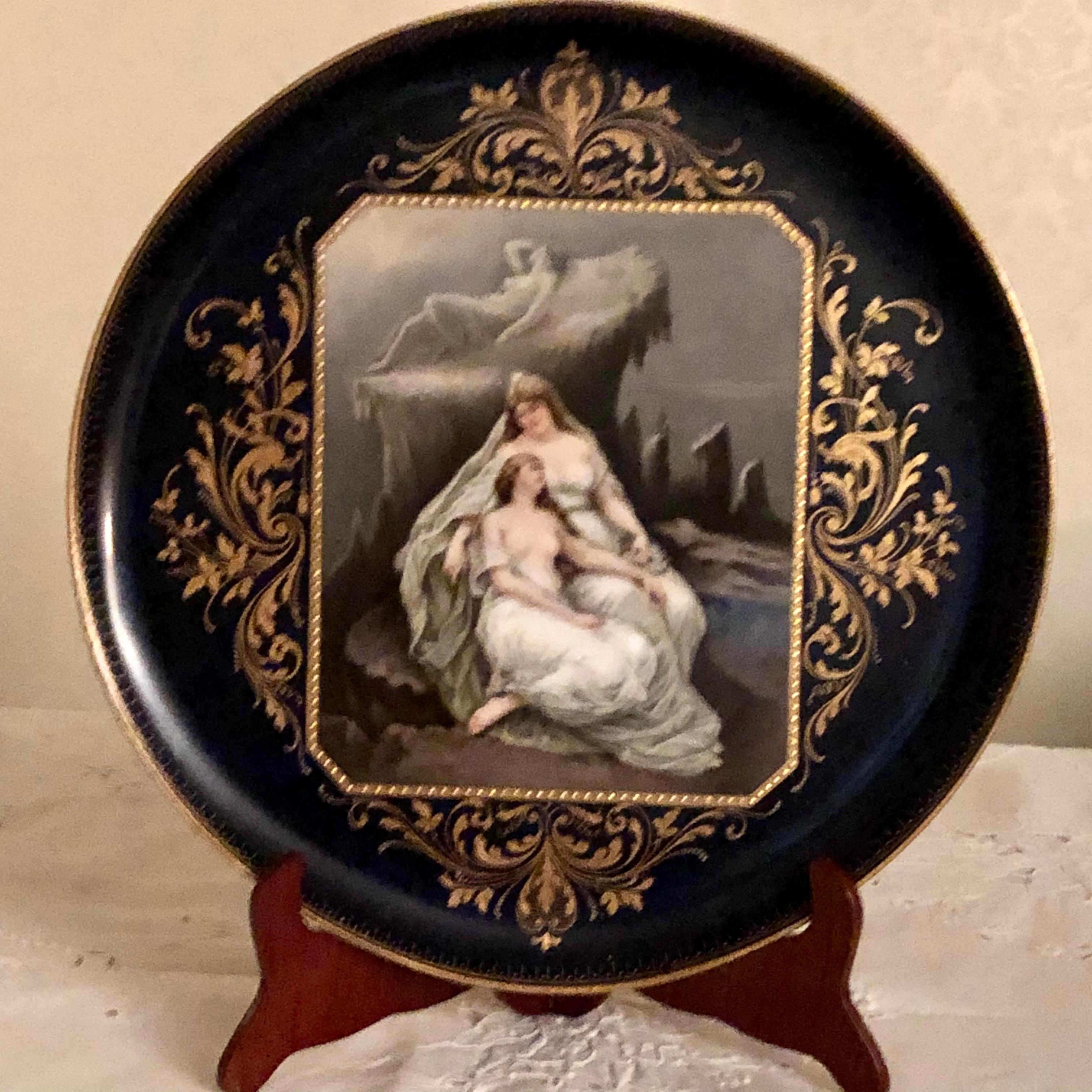 Porcelaine Plaque autrichienne de Vienne peinte à la main en cobalt intitulée L'hiver en vente