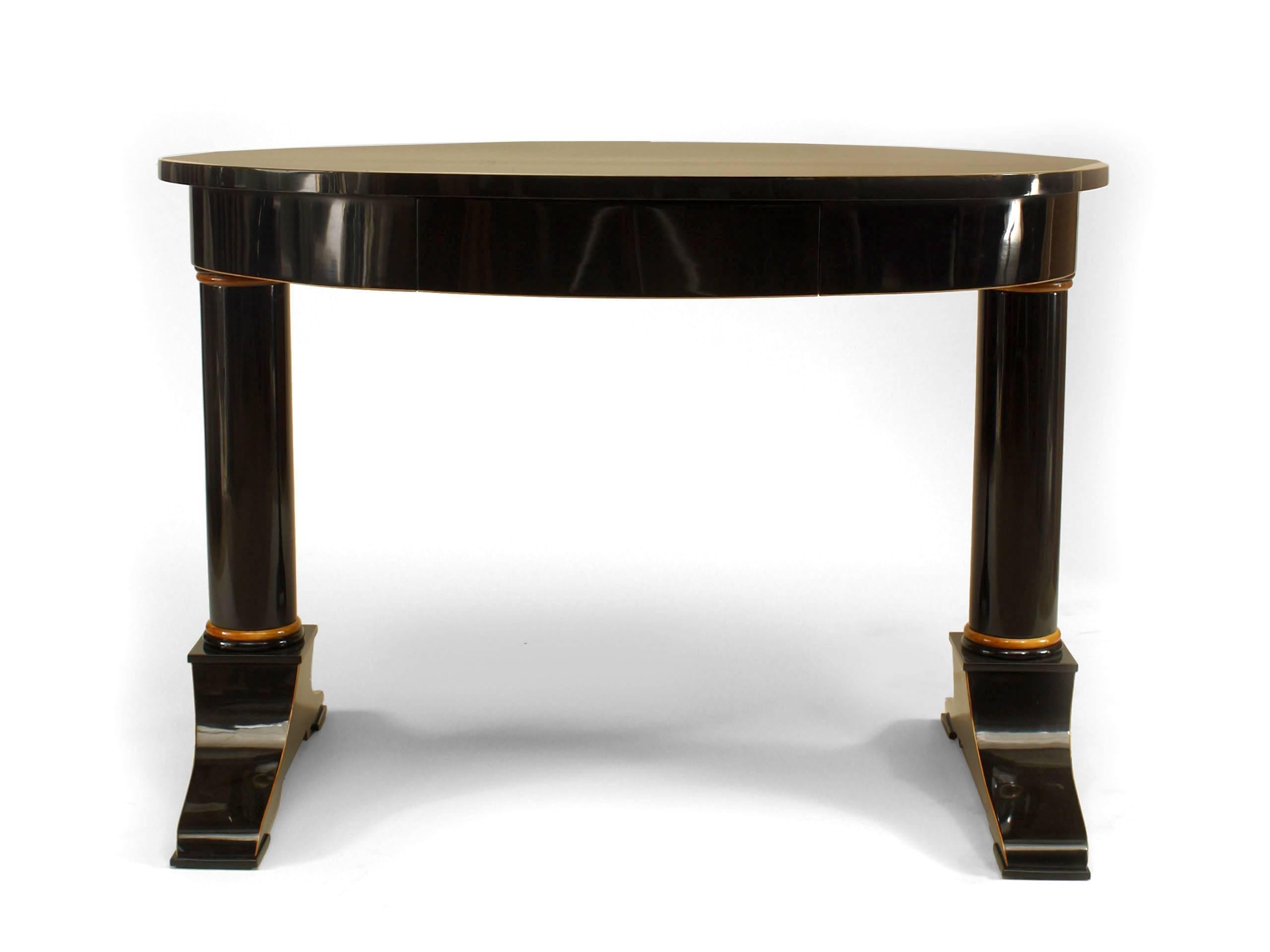 Austrian Biedermeier Ebonized Oval Table Desk In Good Condition For Sale In New York, NY