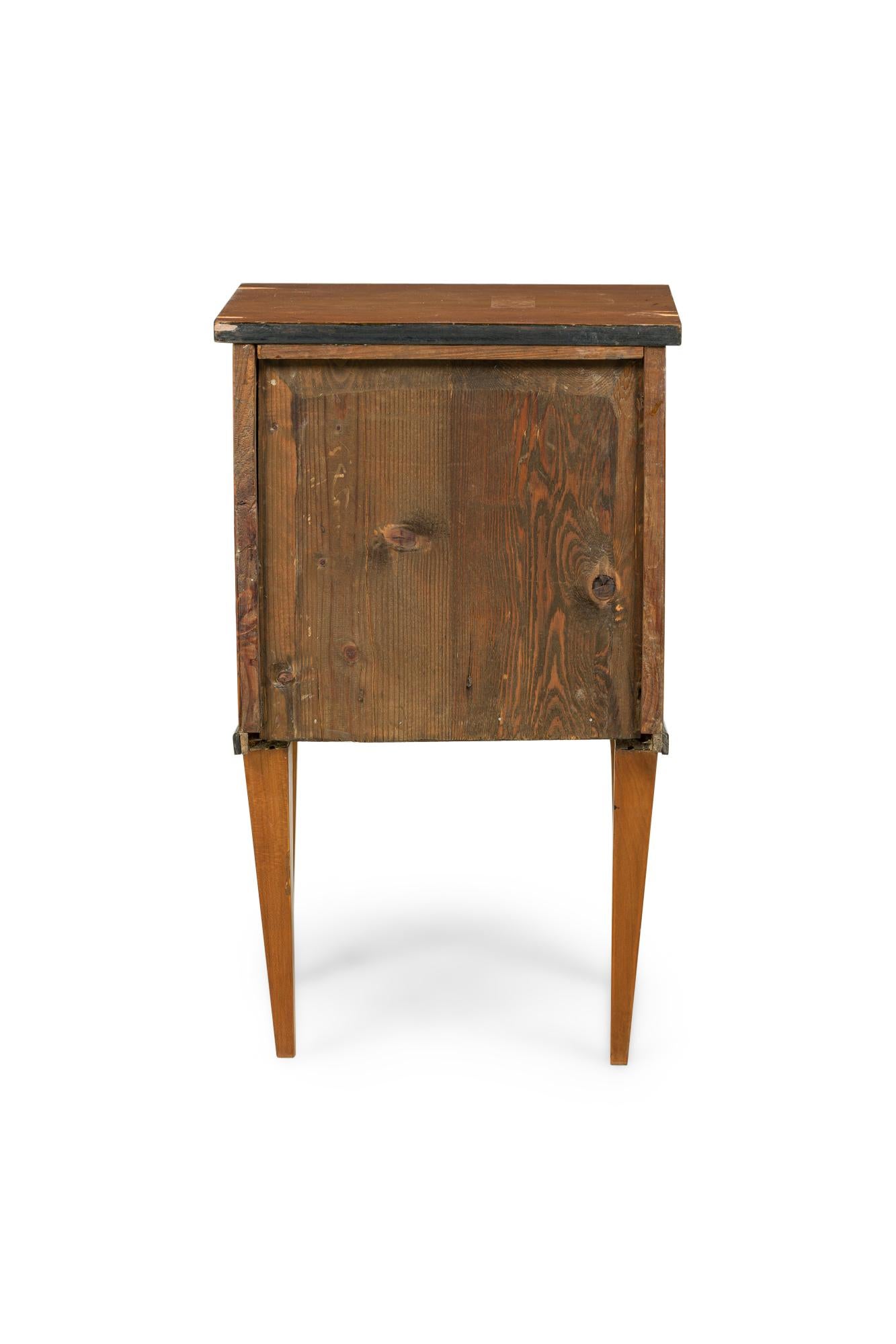 Österreichischer Biedermeier-Beistelltisch (20. Jahrhundert) im Angebot
