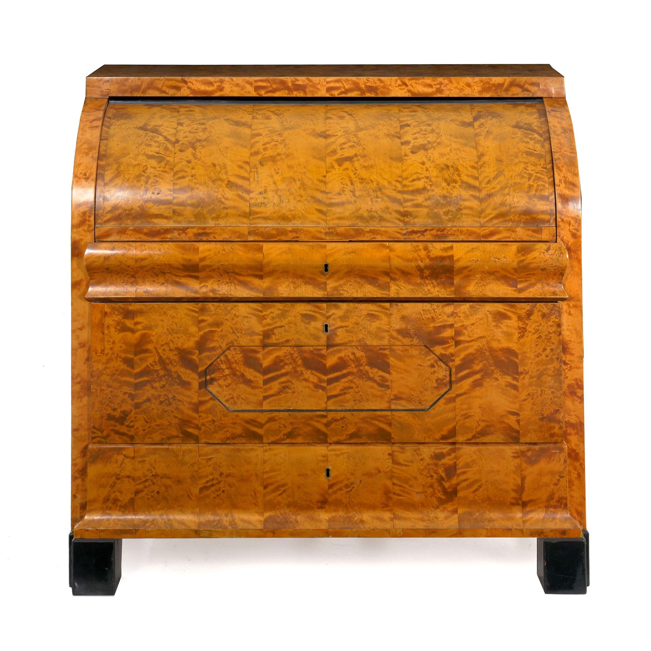 Austrian Biedermeier Figured-Maple Roll-Top Antique Writing Desk circa 1830-1850 In Good Condition In Shippensburg, PA