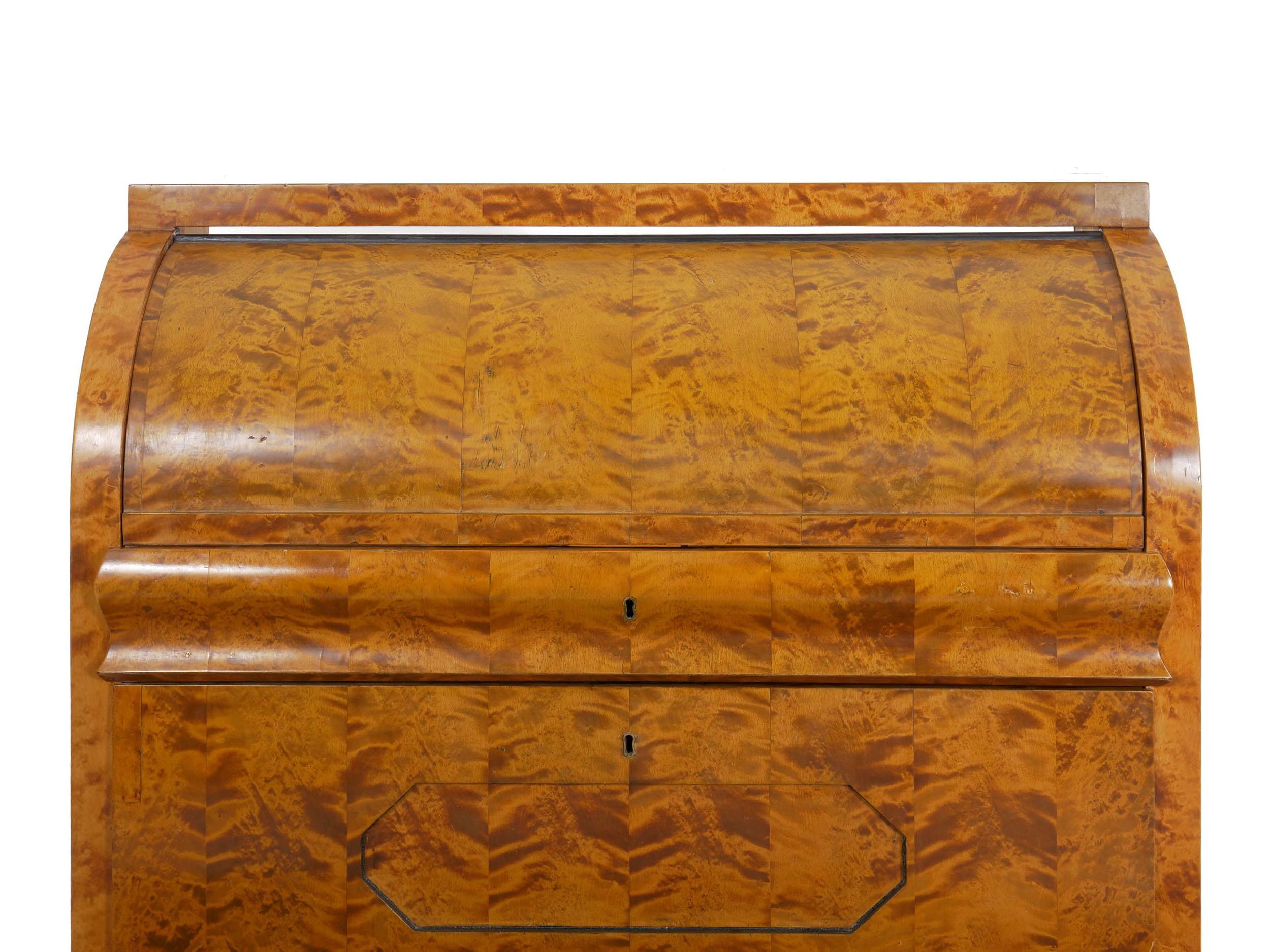 Austrian Biedermeier Figured-Maple Roll-Top Antique Writing Desk circa 1830-1850 3