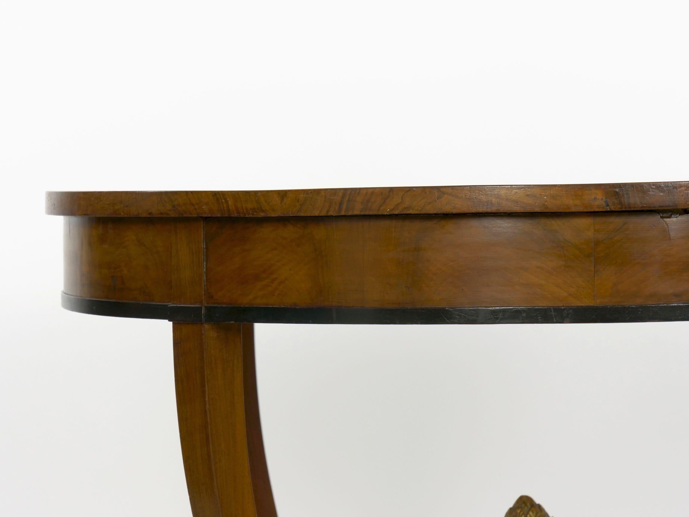 Austrian Biedermeier Fruitwood Round Center Hall Table, 19th Century 8